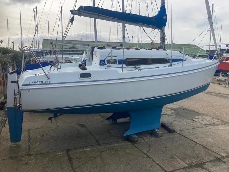 Hunter Ranger 265 - sold — David Morris Yacht Brokerage