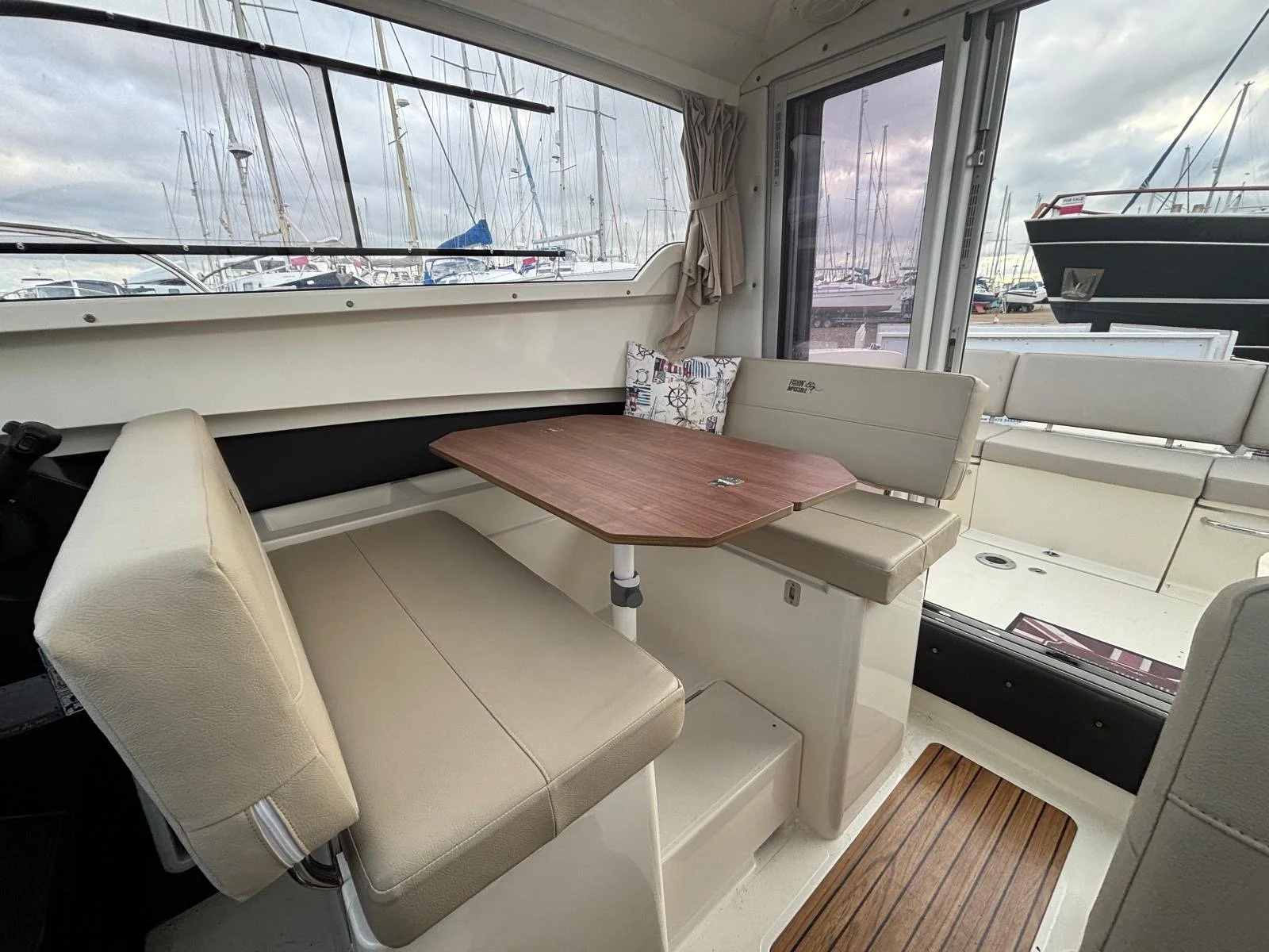 Quicksilver Activ 705, boats for sale (28).JPG