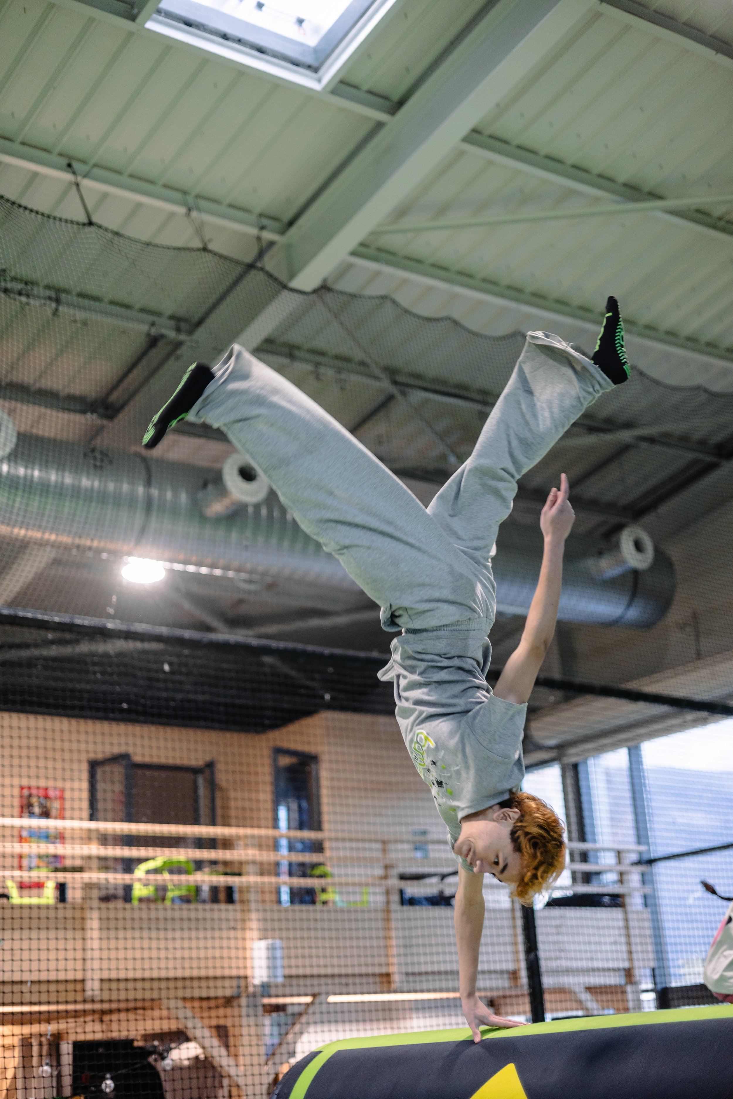 Coach à BAM FREESPORTS Chambéry qui fait un saut dans la zone pro