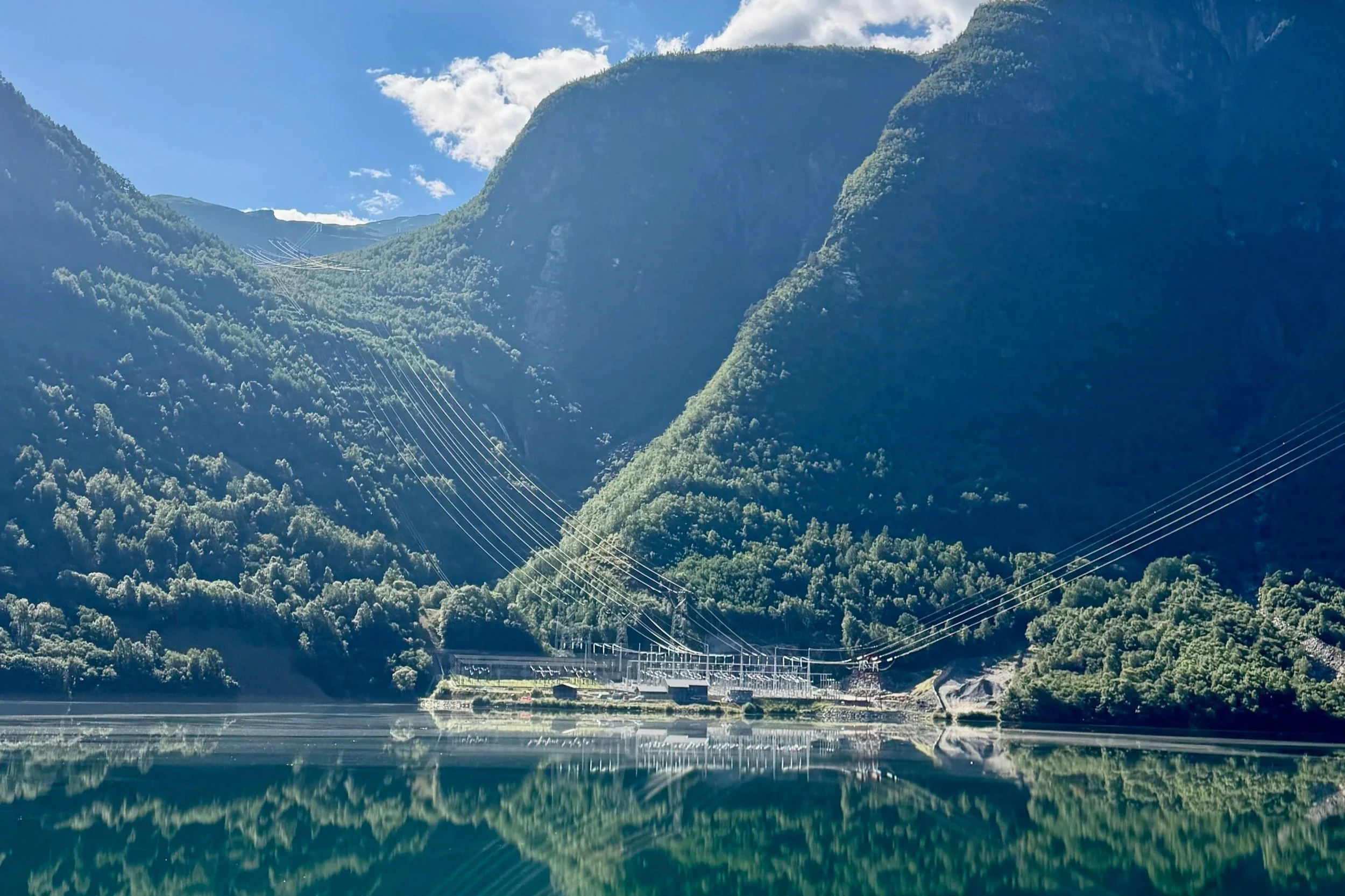 Romarheim bygger flomavledningstunnel i Aurland