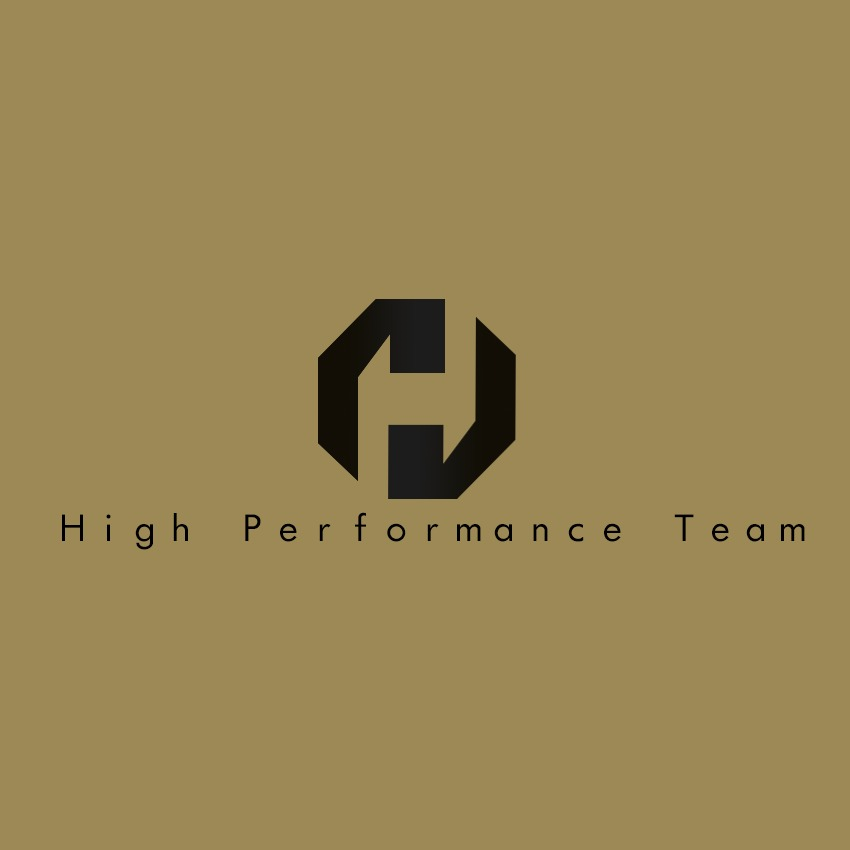 Logotipo com símbolo hexagonal e letras H no centro, com o texto "High Performance Team" abaixo, em fundo dourado
