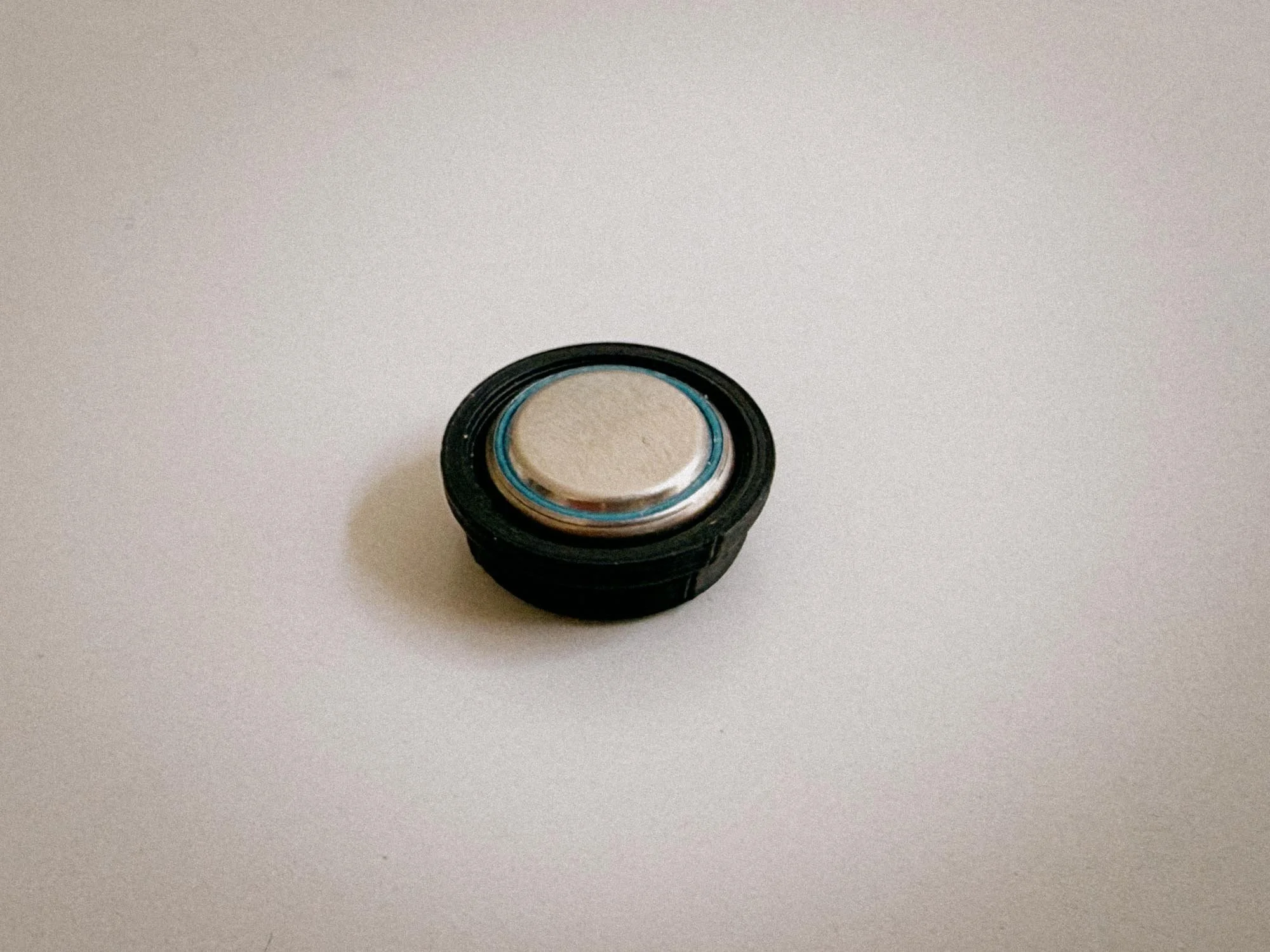 765 Battery in The Ausgeknipst Adapter
