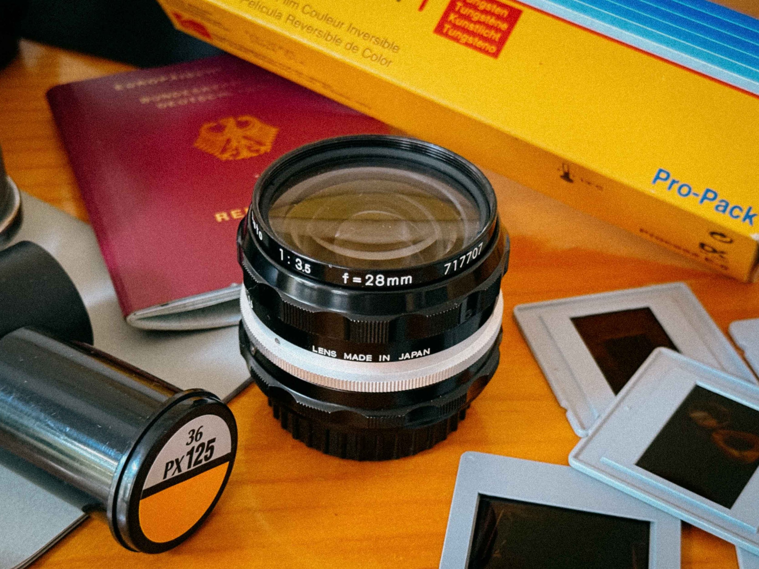 Nikkor-H 28mm F/3.5