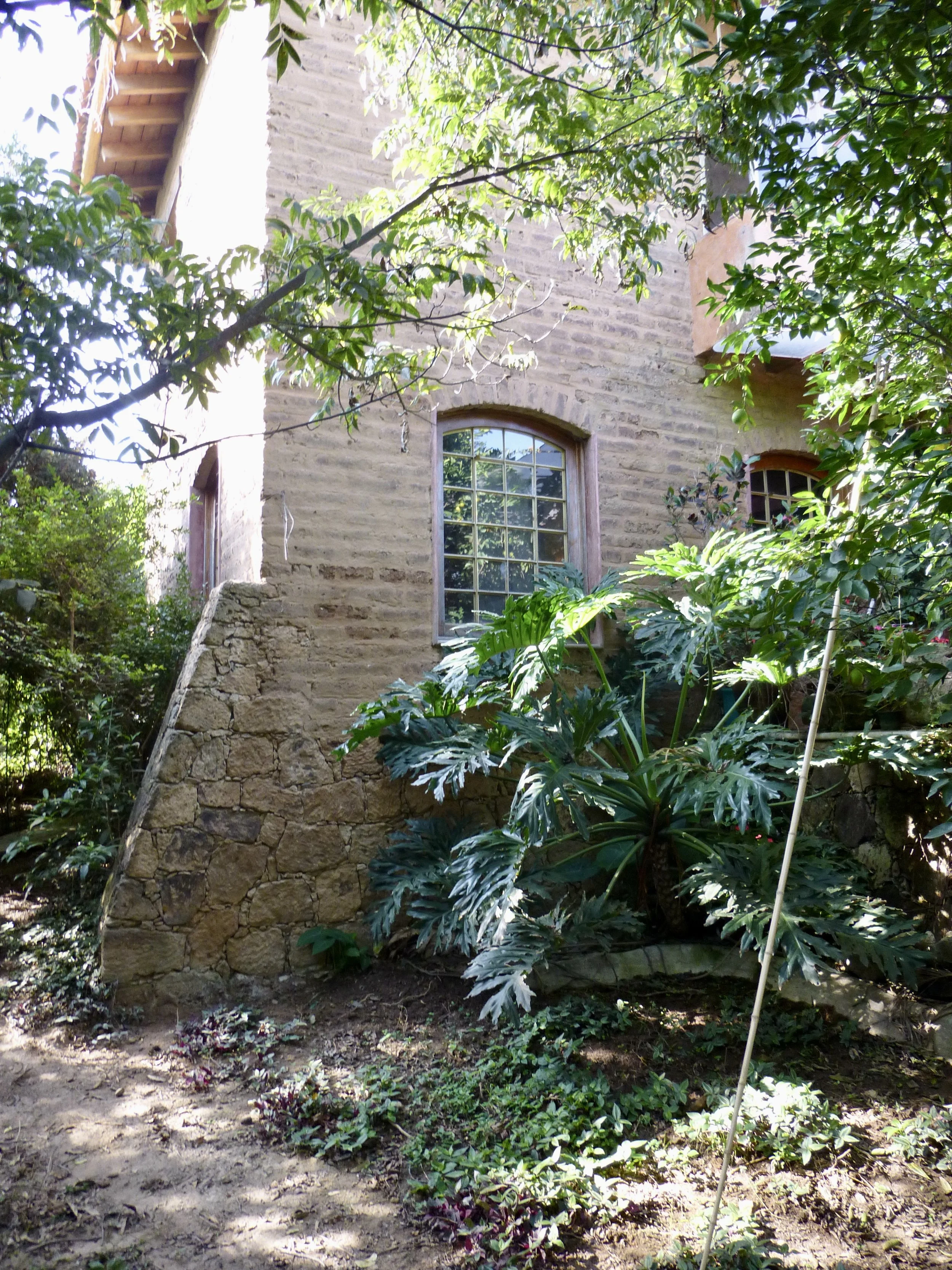 adobe mud earthen clay bricks