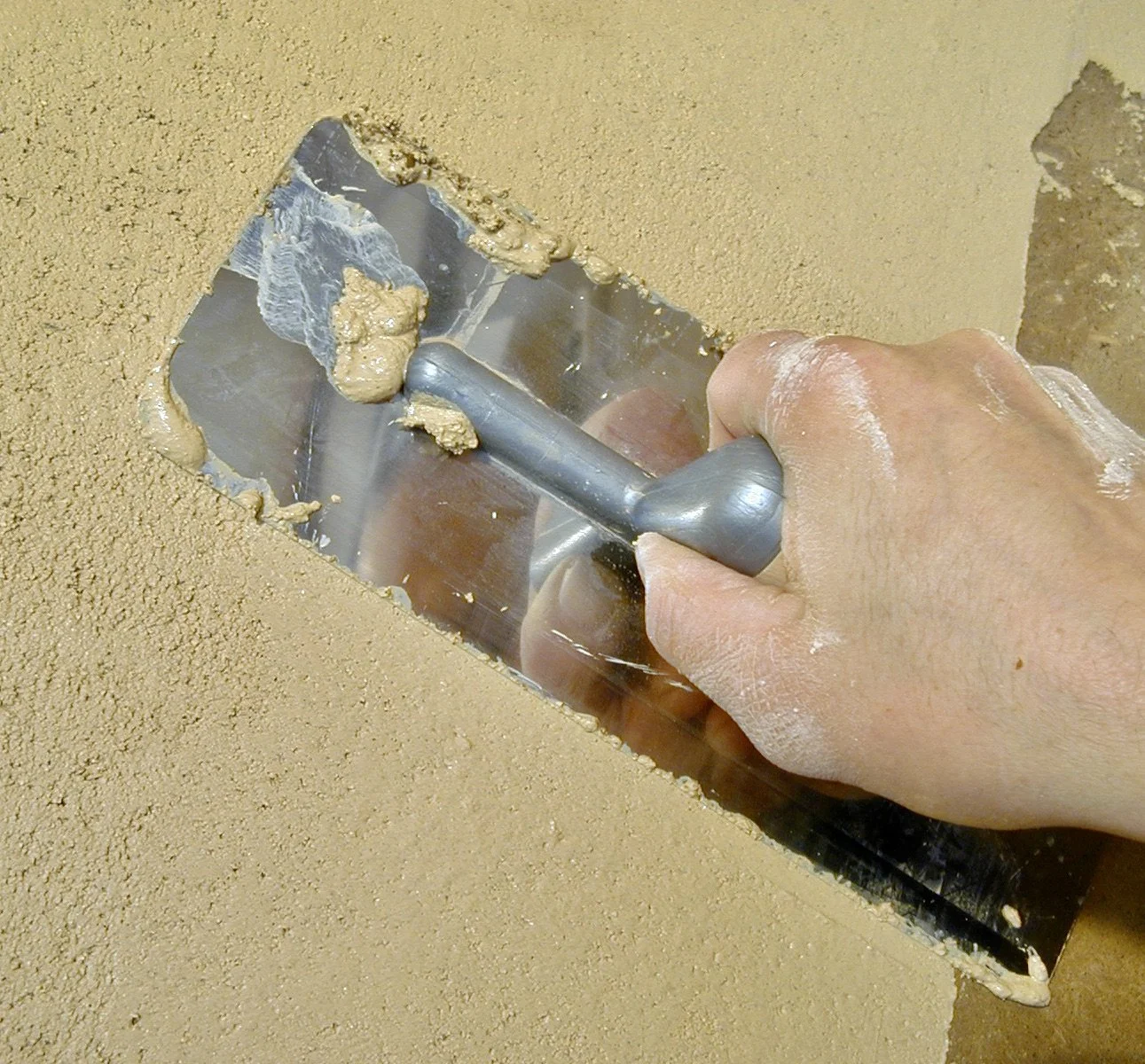 leempleister aanbrengen