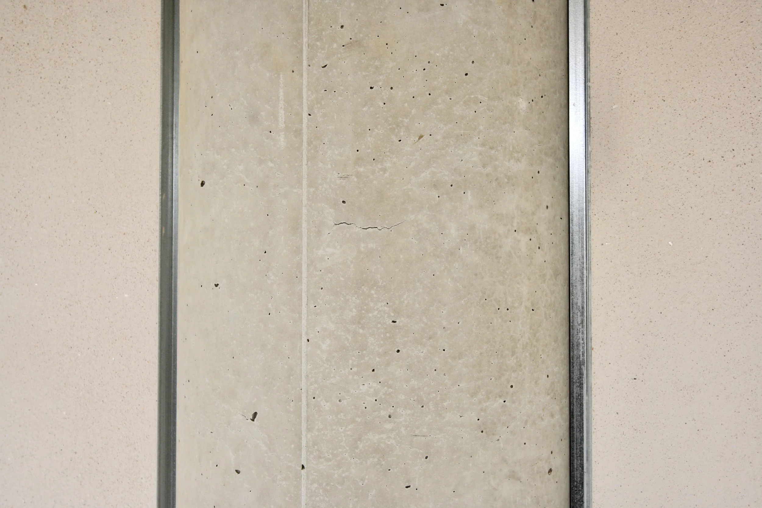 earth plaster concdete wall