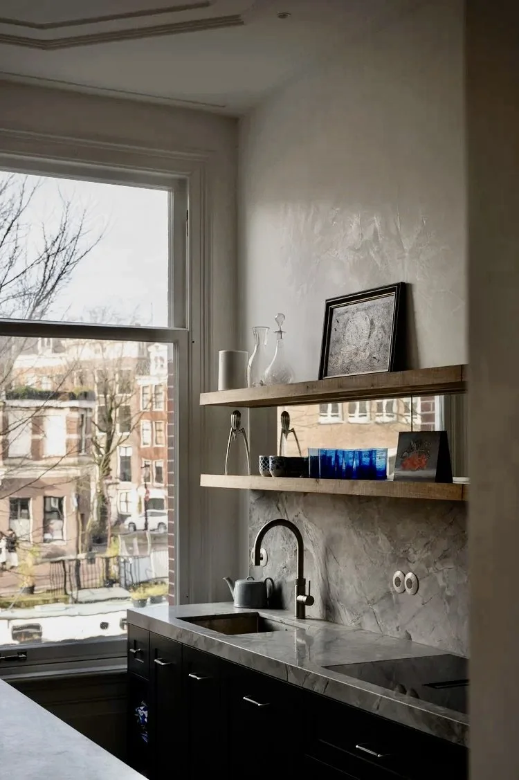 loam plaster paint in the kitchen
