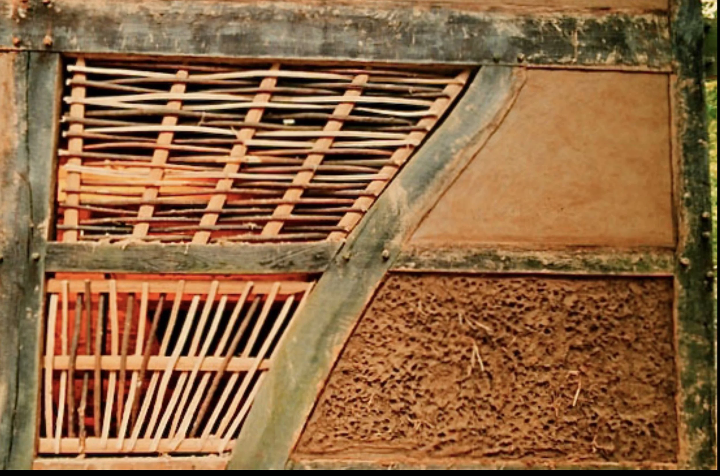wattle and daub earthen build