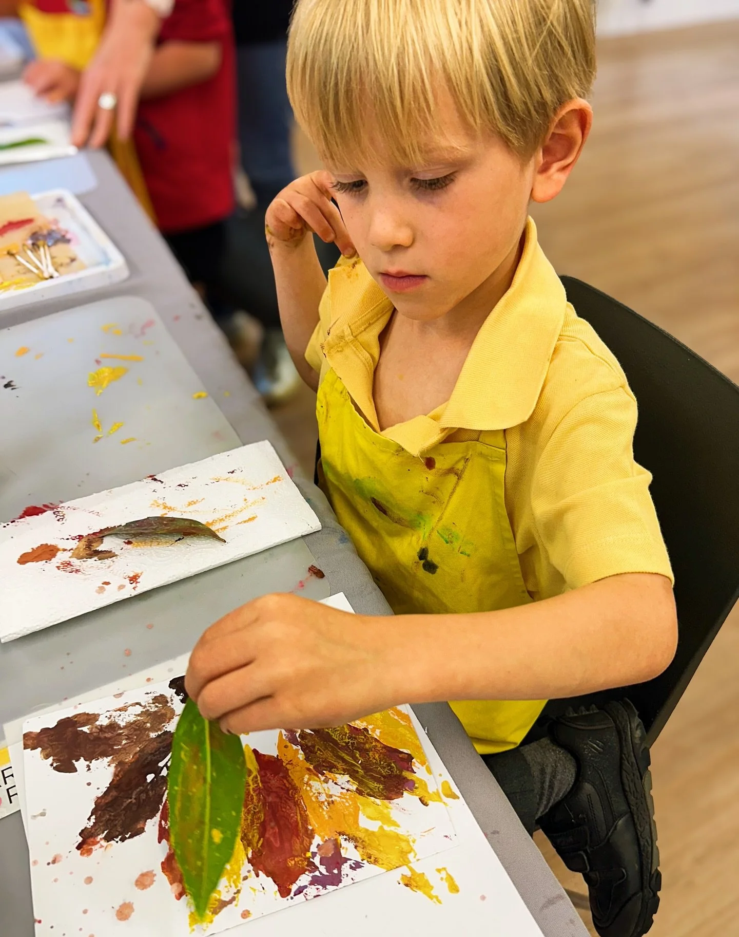 🧑&zwj;🎨 

🌻 Hello Yellow! 🍌 

This week in The Art Room, we celebrated World Mental Health Day with a burst of sunshine 🌞 

Inspired by @youngmindsuk our young artists created such a fabulous range of joyful yellow masterpieces from leaf-printed