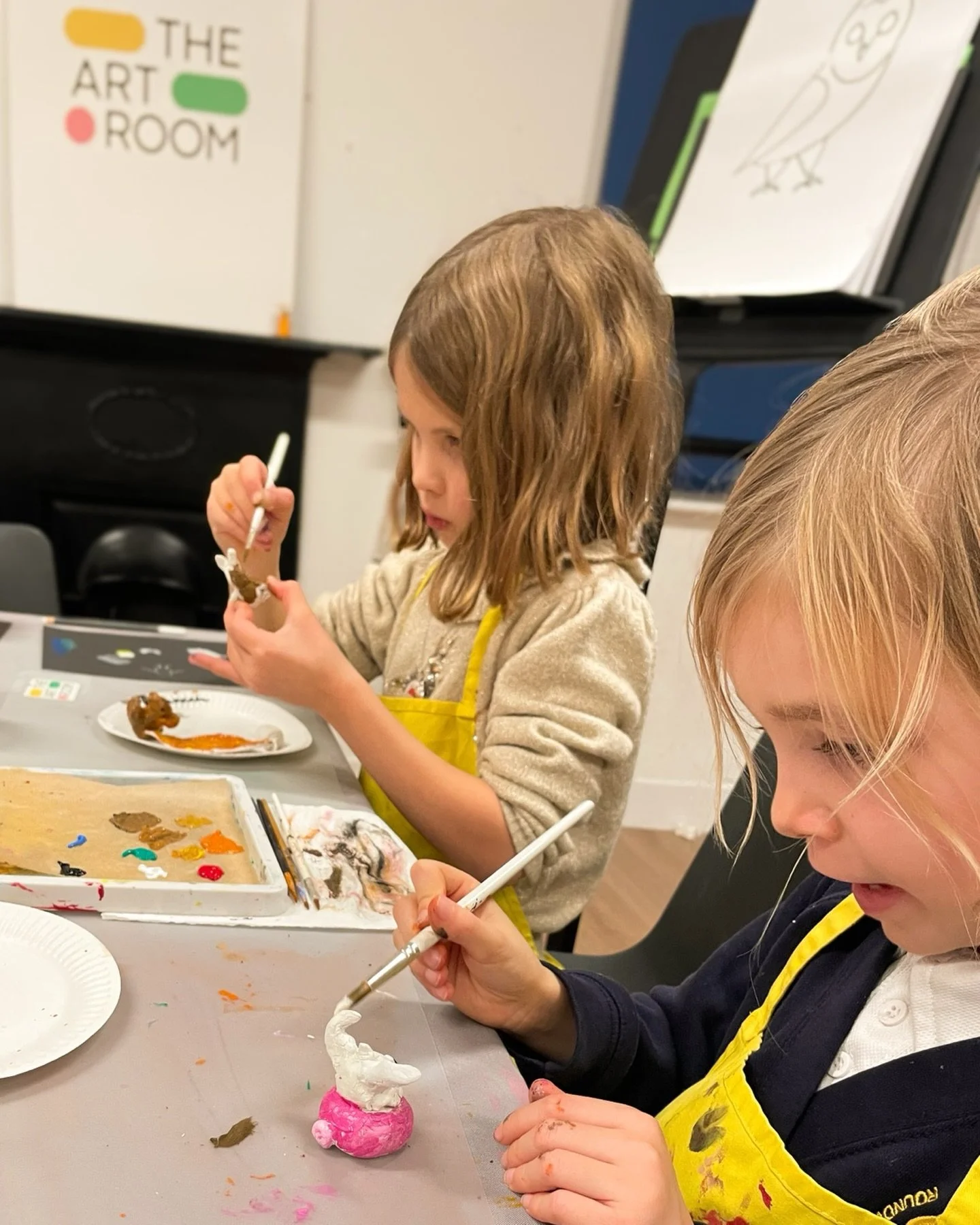 🧑&zwj;🎨 

🍁 Into The Woods - Part 1/4 🍃 

Our woodland theme has been bursting with colour, creativity and oodles of imagination these past two weeks!

To celebrate the start of #nationaltreeweek , the children created such delightful tiny woodla