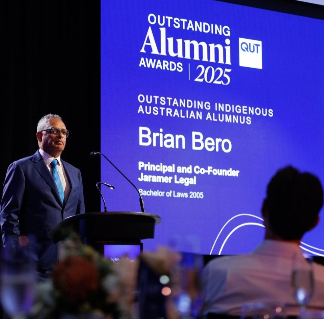 Tarwirri congratulates Brian Bero on QUT Outstanding Alumni Award