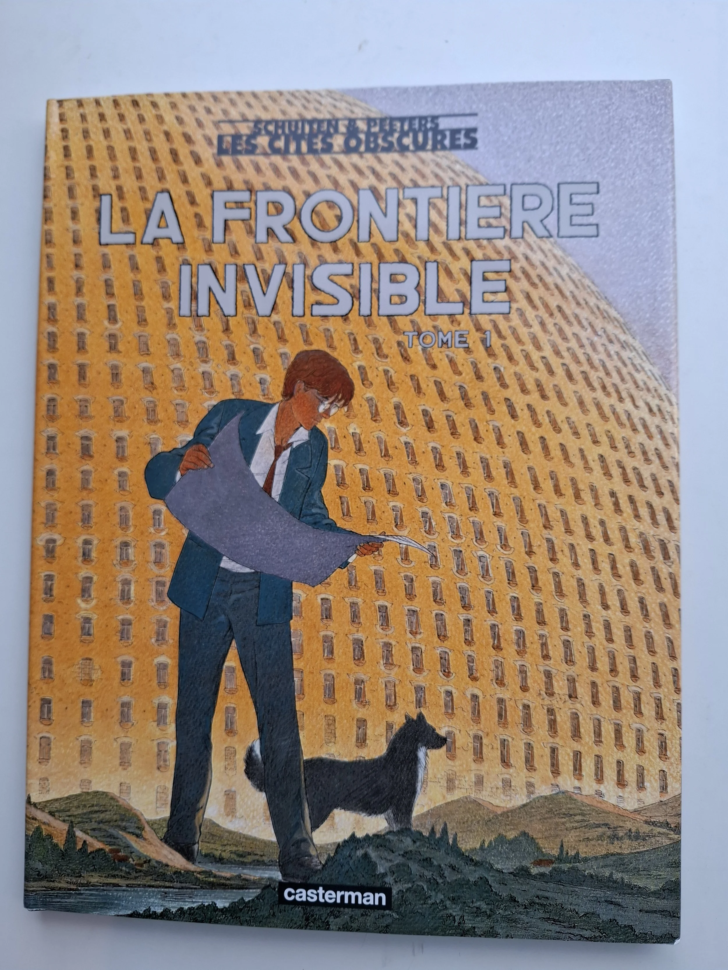 LES CITES OBSCURES TOME 8 "LA FRONTIERE INVISIBLE" SCHUITEN EO 2002
