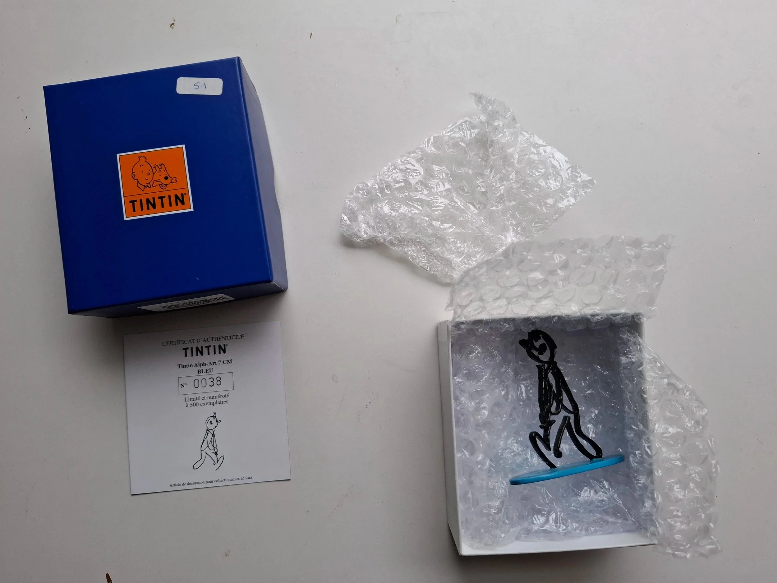 FIGURINE PIXI "TINTIN ALPH ART SOCLE BLEU BOITE + CERTIFICAT
