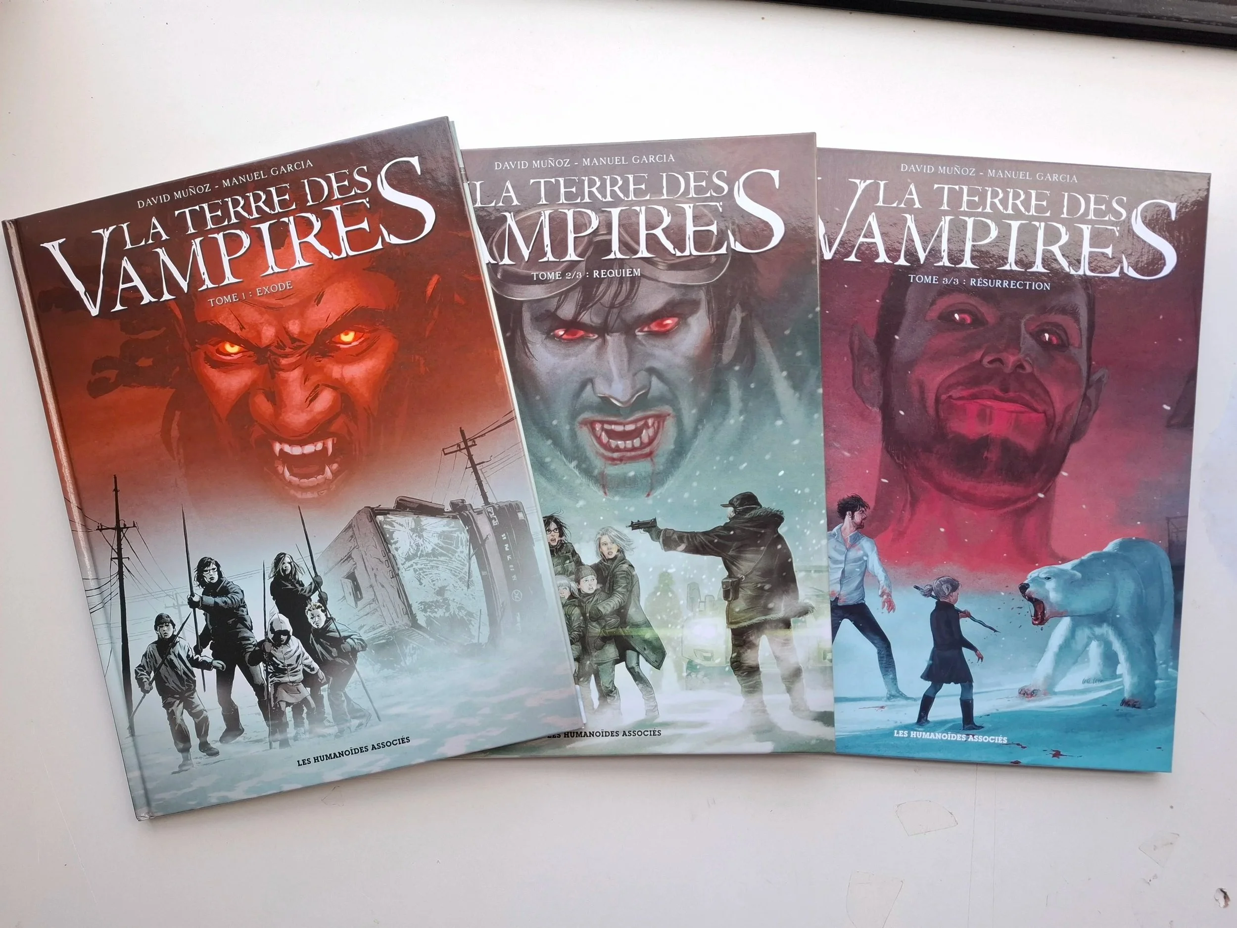 LA TERE DES VAMPIRES TOMES 1 à 3 SERIE COMPLETE EO