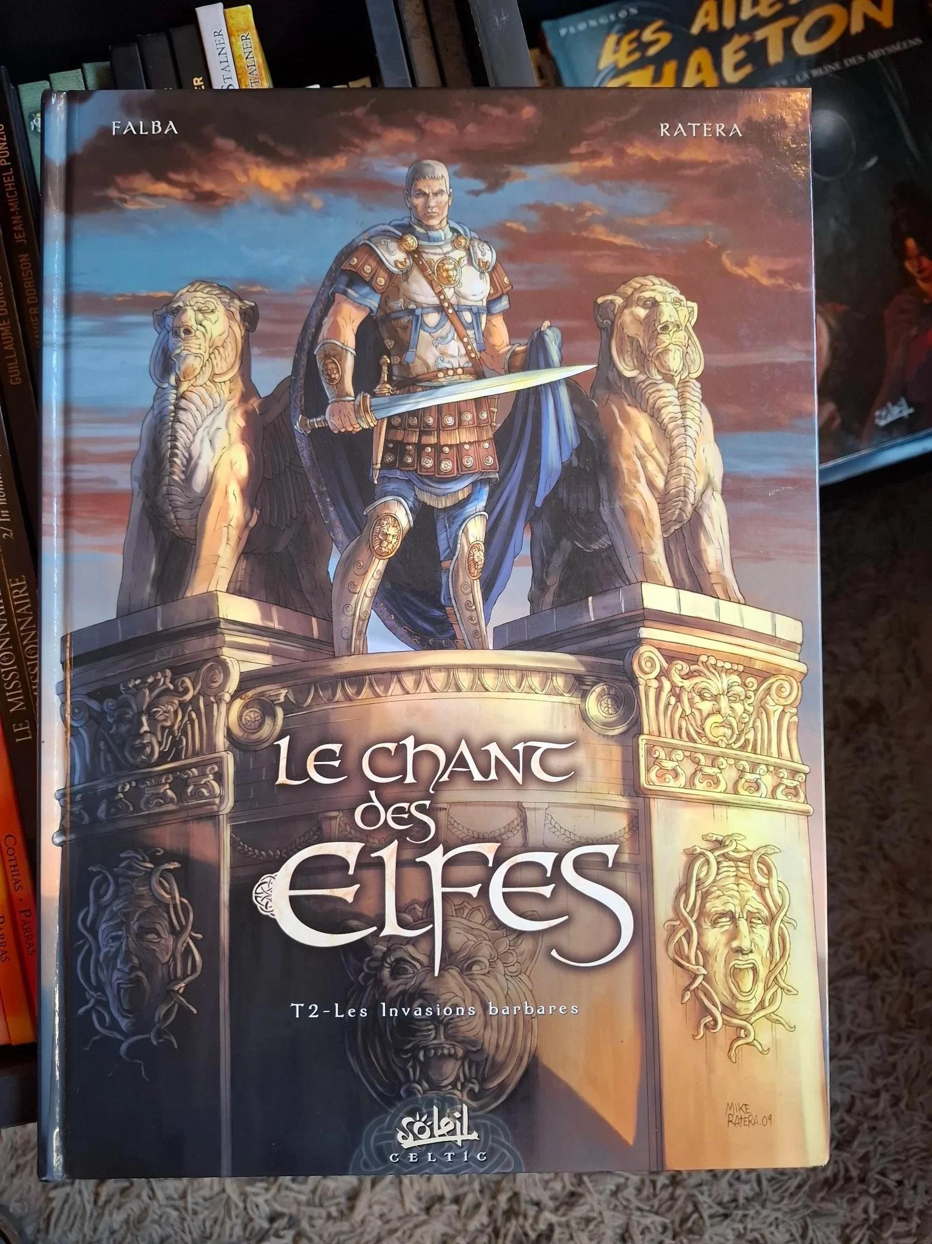 LE CHANT DES ELFES TOME 2 "LES INVASIONS BARBARES" EO 2009