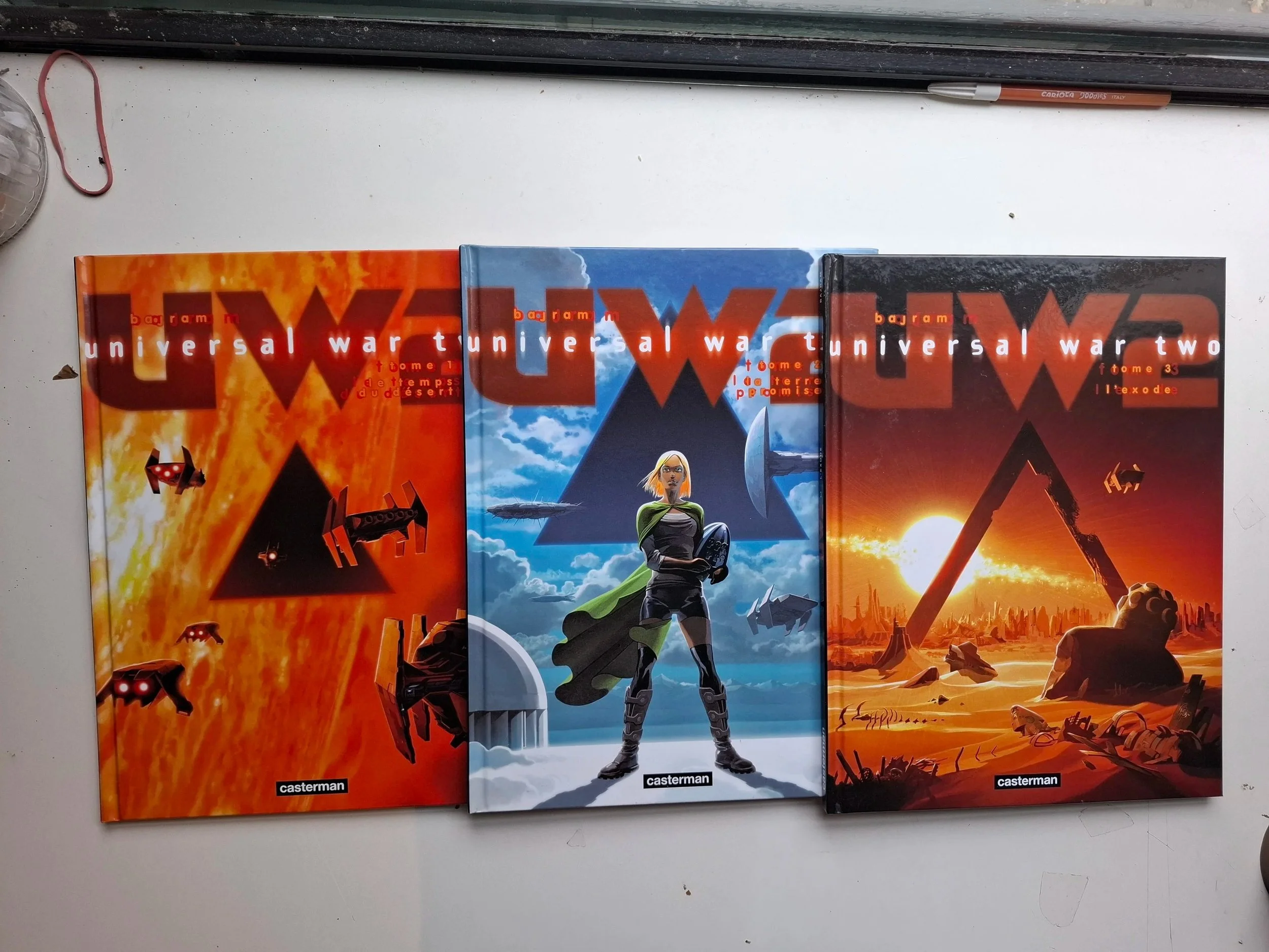 UNIVERSAL WAR TWO TOMES 1  3 SERIE COMPLETE TOUS EO