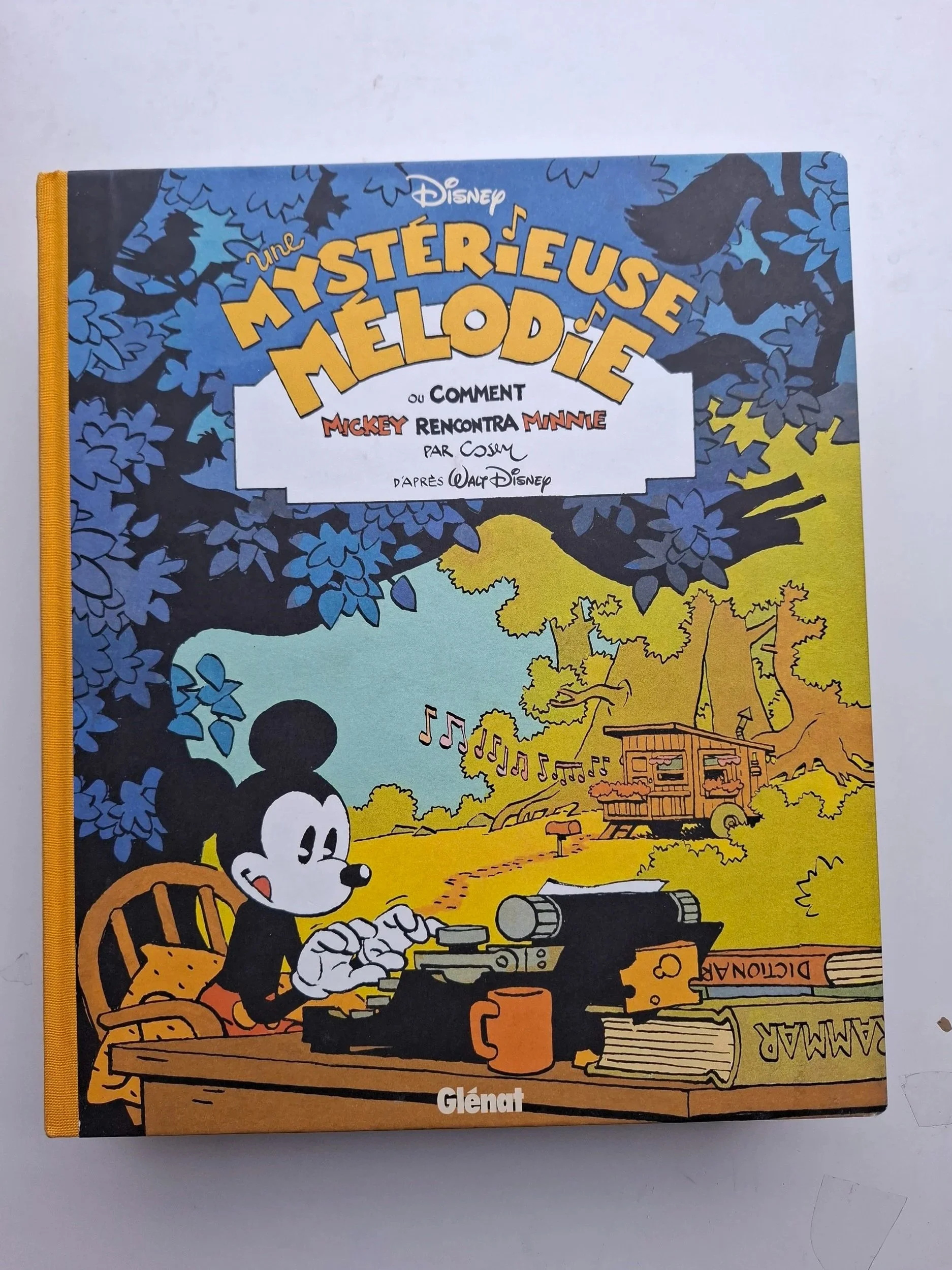 UNE MYSTERIEUSE MELODIE ..OU COMMENT MICKEY RENONTRA MINNIE COSEY