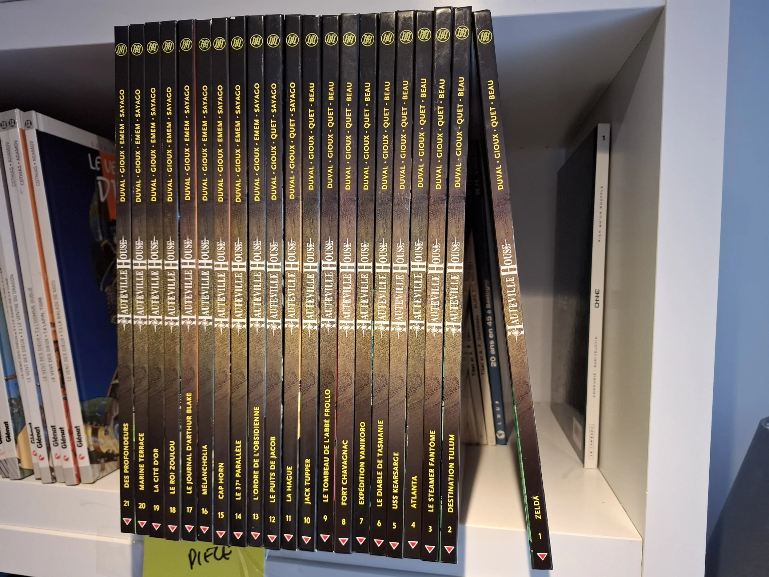 HAUTEVILLE HOUSE TOMES 1 à 21 SERIE COMPLETE DELCOURT EO