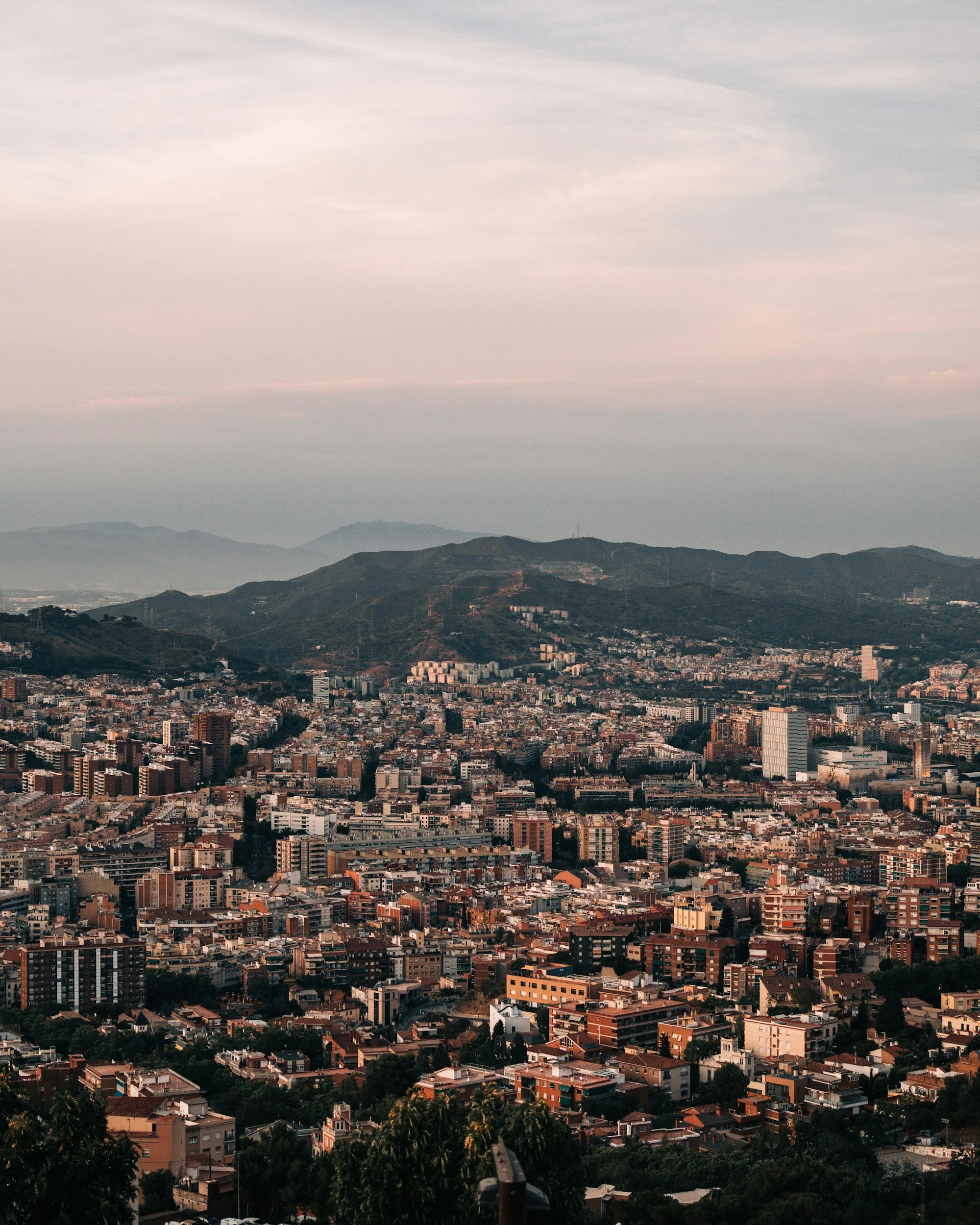 ¿Es Cierto que el Barrio de Gracia con su Encanto Bohemio es una Zona muy atractiva para Extranjeros que buscan Residir en el Corazón de Barcelona?