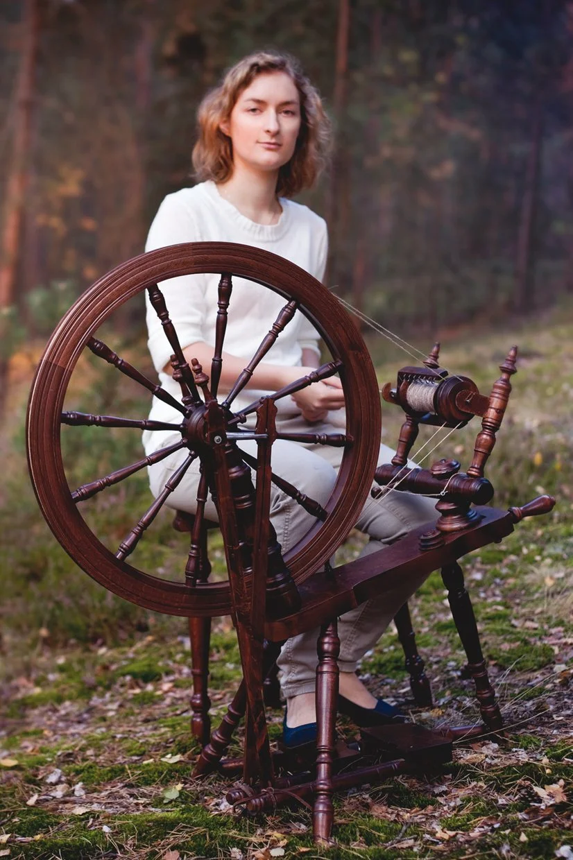Kromski Symphony Saxony Spinning Wheel — The Emerald Ewe