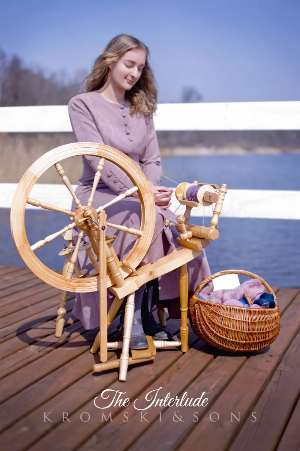 Kromski Interlude Midsize Spinning Wheel — The Emerald Ewe