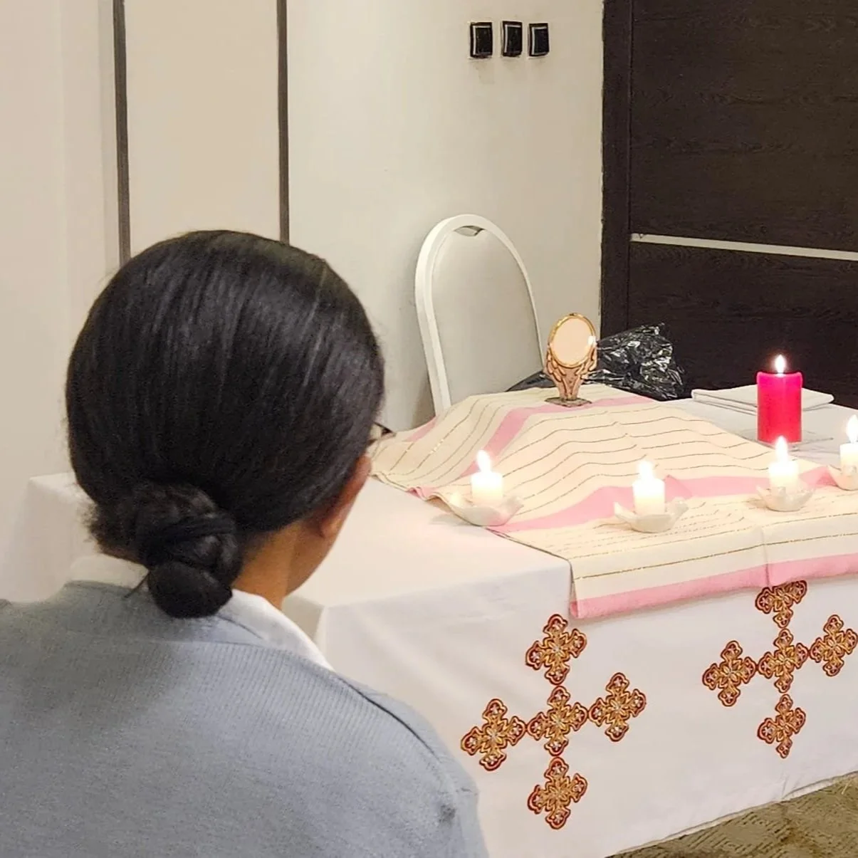 adoration+time.jpg