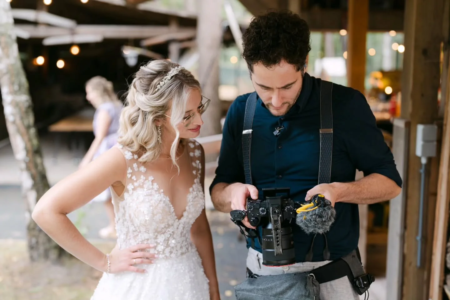 Dit moment gebeurt op bijna elke bruiloft.
De bruid: &ldquo;Laat eens zien!&rdquo;
Sylvester: &ldquo;&hellip;ok&eacute; vooruit, maar dit is nog voor de magie". 😆🤪

#behindthescenes
#stateofdreaming 
#bruiloft