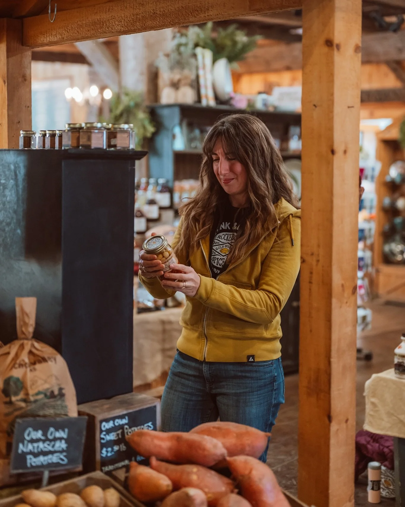 📣 2025 ROOTED RECAP 📣

Swipe through to see our favorite moments from this year&rsquo;s ROOTED series! These images beautifully capture the unique stories of our community and celebrate one full year of working with talented local photographer @ros