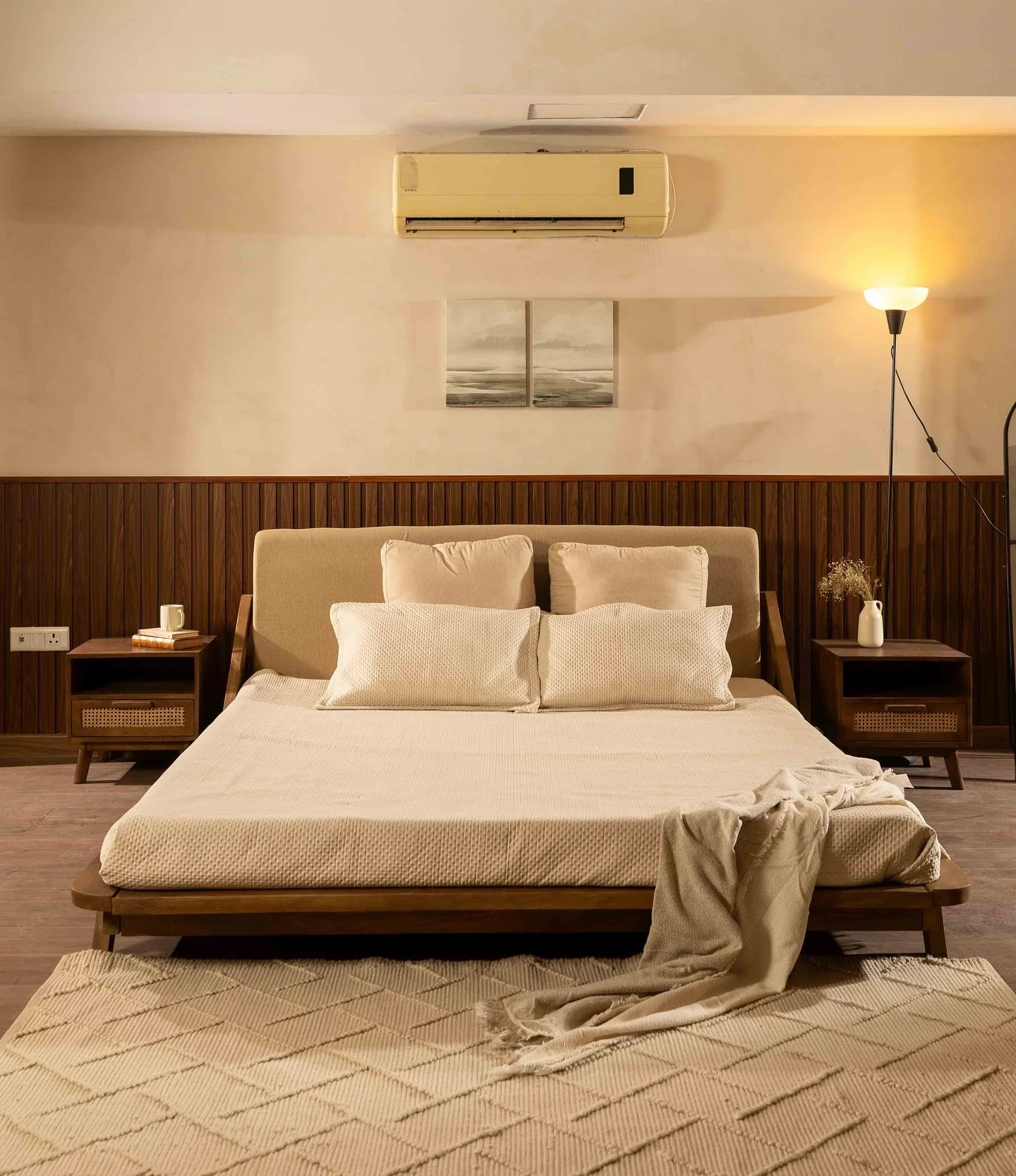 Move a bed. Switch the wall. Change the mood instantly! 
This is the upgraded Haus- more variety, flexibility and more storytelling power. 

Plan your lifestyle shoots with us. DM now to check availability. 

(Bedroom set up studio in Gurugram, home 