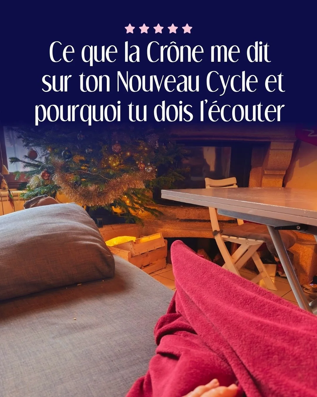 𝗔𝘂𝗷𝗼𝘂𝗿𝗱&rsquo;𝗵𝘂𝗶, 𝗺𝗼𝗻 𝗰𝗼𝗿𝗽𝘀 𝗺&rsquo;𝗶𝗻𝘃𝗶𝘁𝗲 𝗮̀ 𝗲𝗻𝘁𝗲𝗻𝗱𝗿𝗲 𝗹𝗮 𝗖𝗿𝗼̂𝗻𝗲 𝗲𝗻 𝗺𝗼𝗶.
J&rsquo;attends mes lunes, et je sens ce besoin de retrait, de lenteur.
L&rsquo;hiver approche&hellip; et la Cr&ocirc;ne &mdash; c