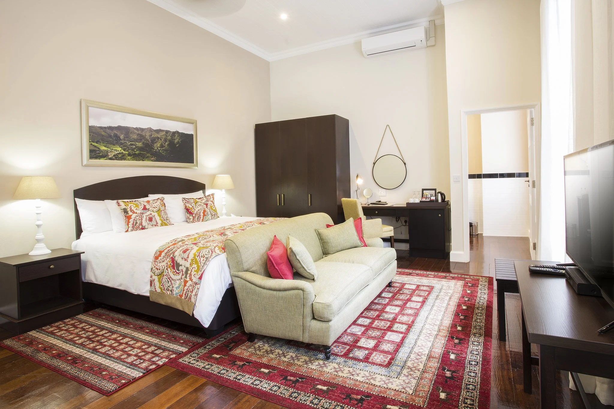Mantis St Helena - Heritage Suite 5 - Des Jacobs Photography.jpg