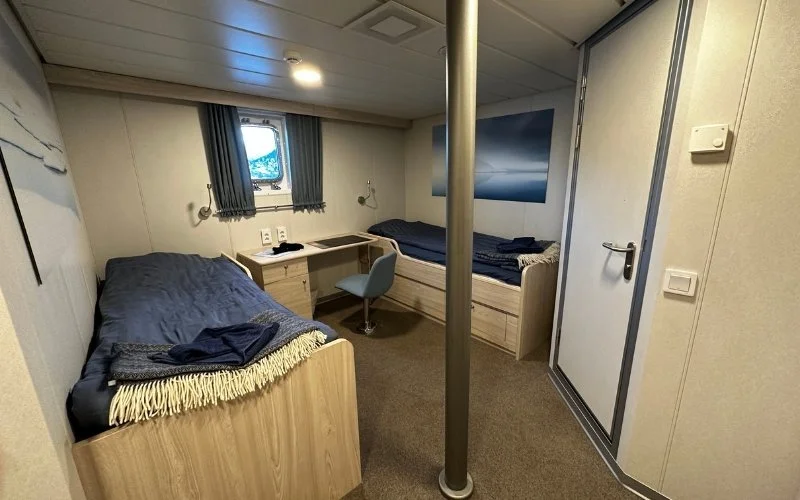 Twin-Cabin.jpg