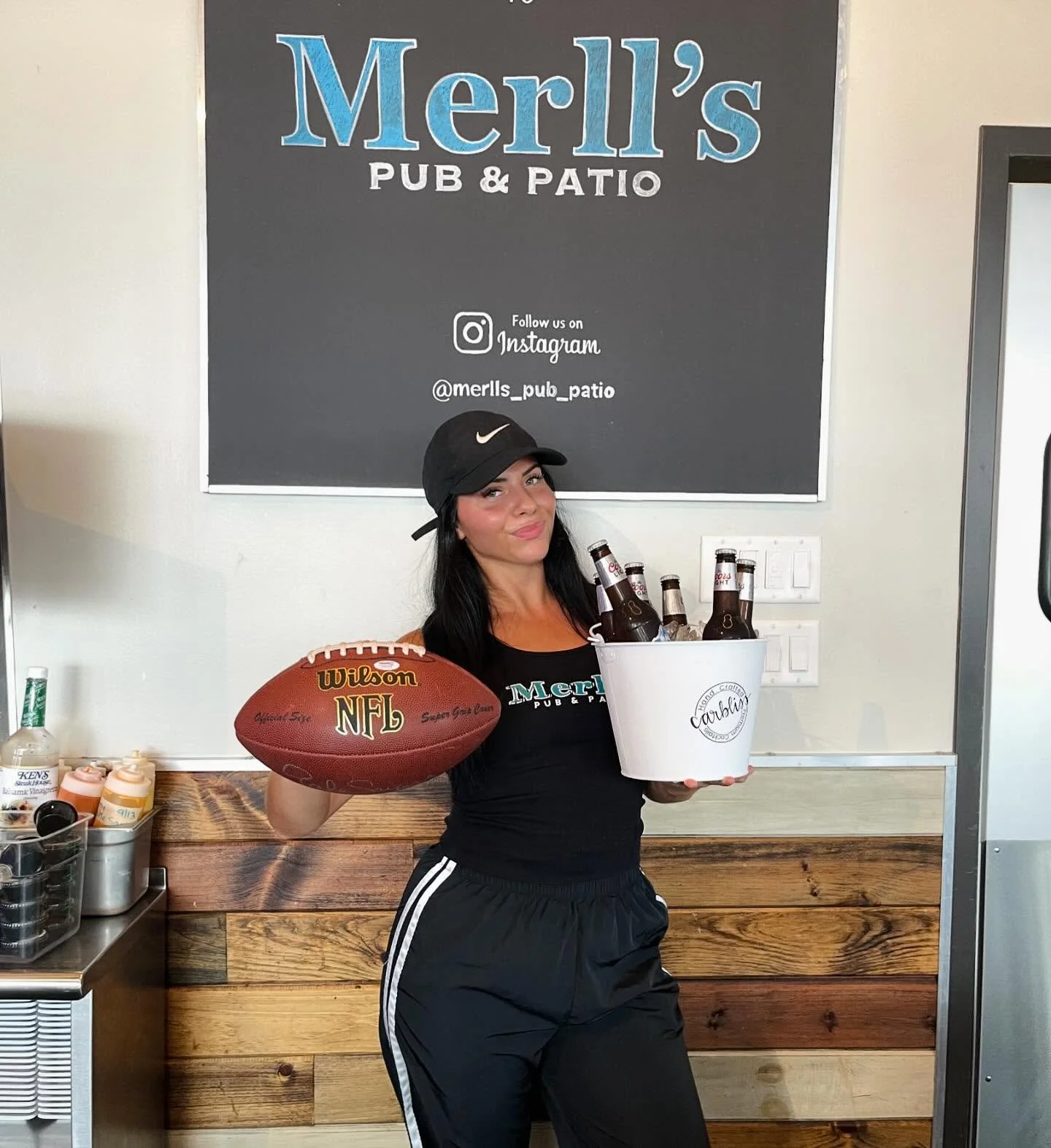 You already know we&rsquo;ve got football this weekend!🏈🎉
Iowa State plays on Saturday at 11am, and we&rsquo;ve got the NFL Sunday Ticket showing all of your favorite NFL teams on Sunday🍺🥂
Merll&rsquo;s is the place to be this weekend!

#merlls #