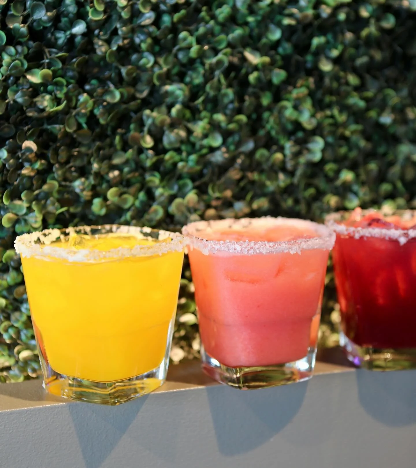 Make your Monday just a little bit better with $5 house margaritas at Merll&rsquo;s!🥃🍋&zwj;🟩

#merllspubpatio #waukeeiowa #margaritamonday #housemargarita #drinkspecial