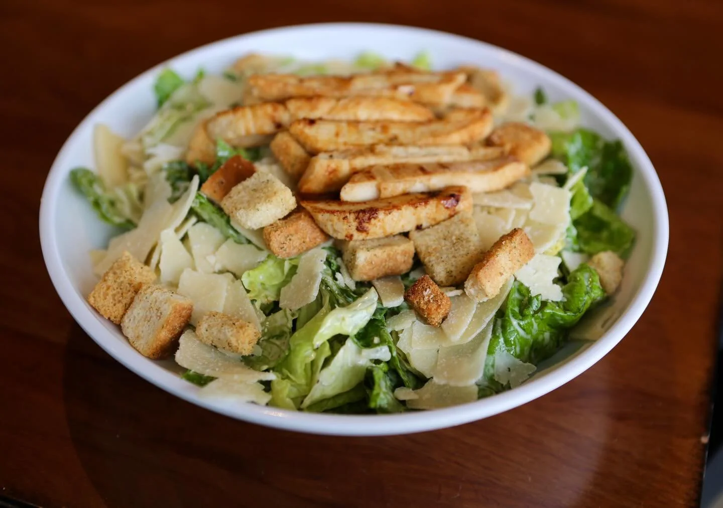 Feel the love with a lunch at Merll&rsquo;s today!🥗💘

#merllspubpatio #waukeeiowa #chickencaesarsalad #valentinesday