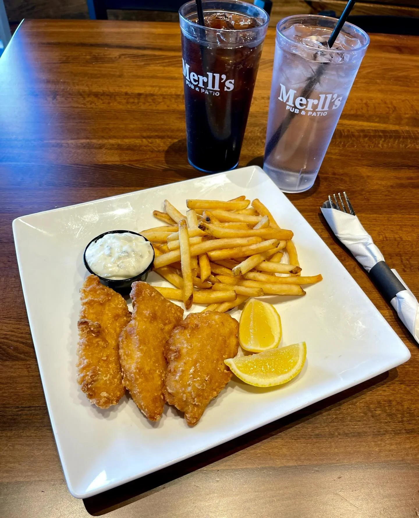 Here&rsquo;s a reminder of your perfect Friday meal right here at Merll&rsquo;s! See you for fish &amp; chips today🐟🍟

#merlls #merllspubpatio #waukeeiowa #fishandchips #lent