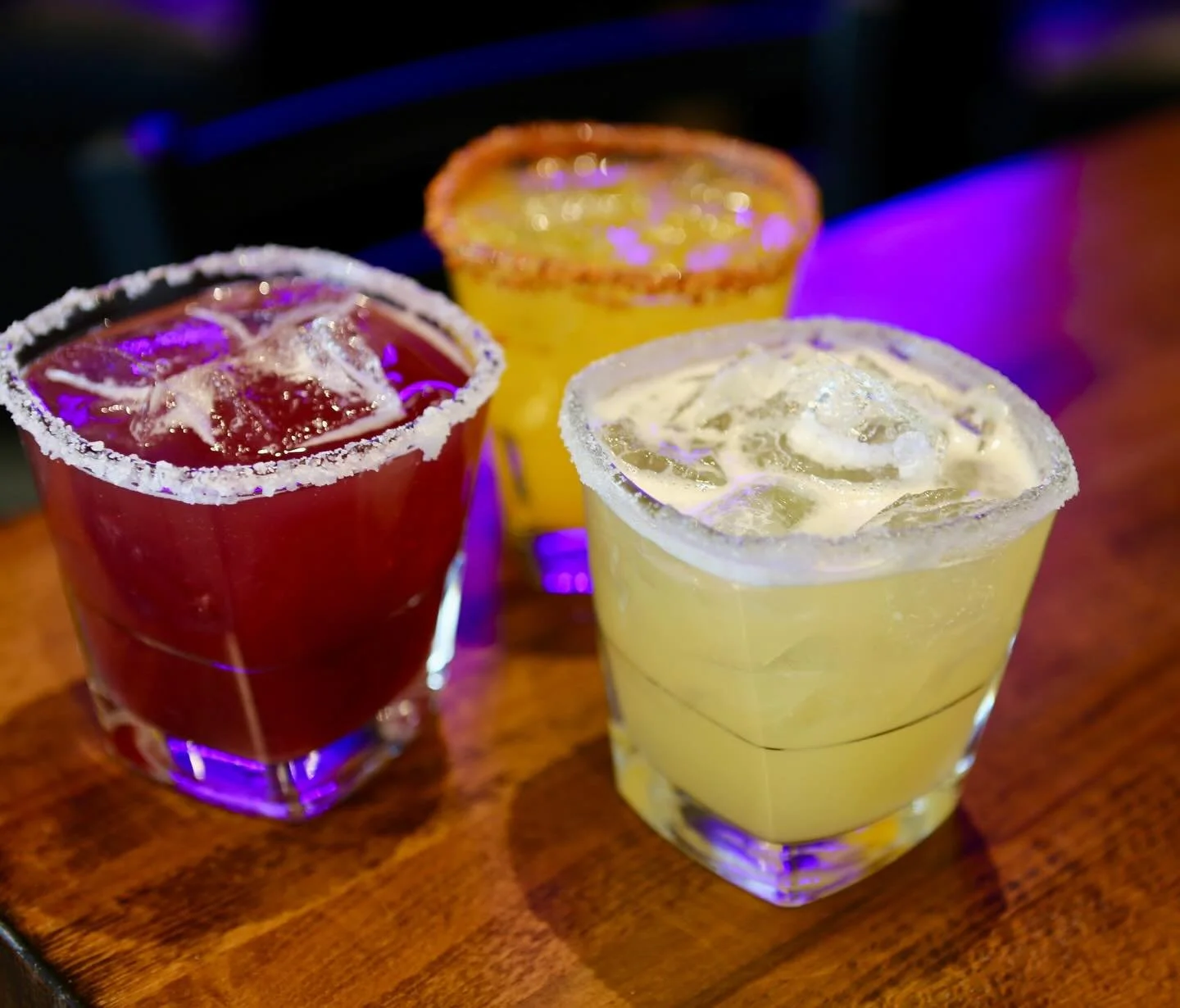 Make a gloomy day just a bit brighter with Margarita Monday at Merll&rsquo;s!🥃🍋&zwj;🟩
Grab $5 house margaritas all day long😋

#merlls #merllspubpatio #waukeeiowa #margaritamonday #drinkspecial