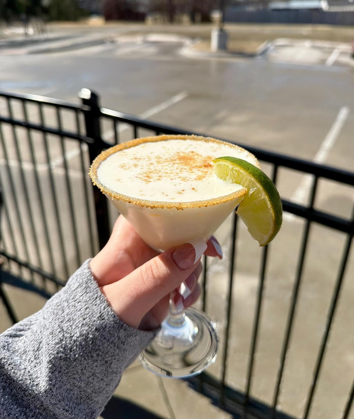 The sun is shining down on our delicious spring drinks today! Head on over to Merll&rsquo;s and try one out, like our Key Lime Pie Martini!🍋&zwj;🟩🥧🥂

#merllspubpatio #waukeeiowa #springdrinks #keylimepiemartini #keylimepie