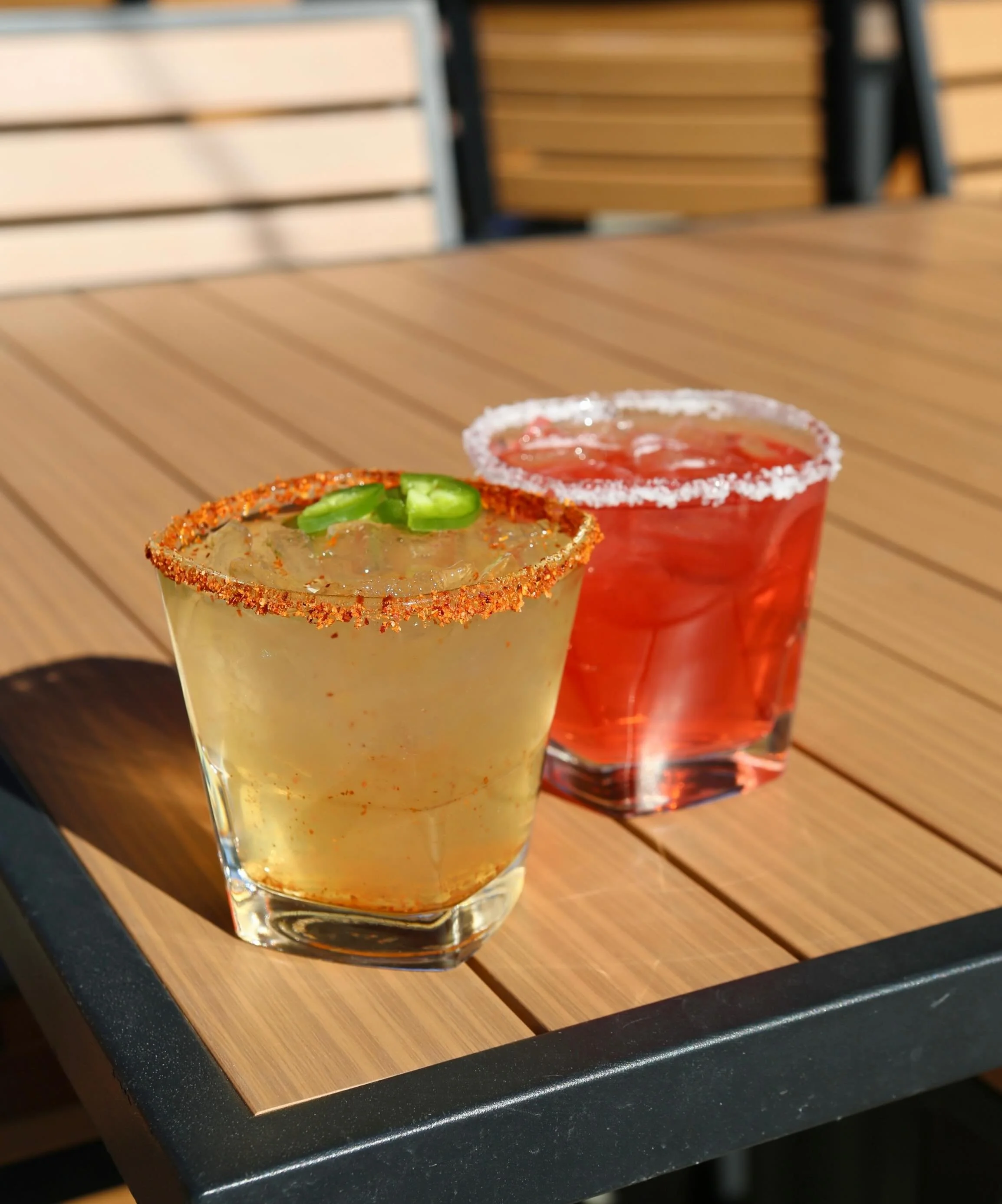 It&rsquo;s Margarita Monday at Merll&rsquo;s!🥃🍋&zwj;🟩
Grab $5 house margaritas with us☀️

#merlls #merllspubpatio #margaritamonday #drinkspecial #waukeeiowa