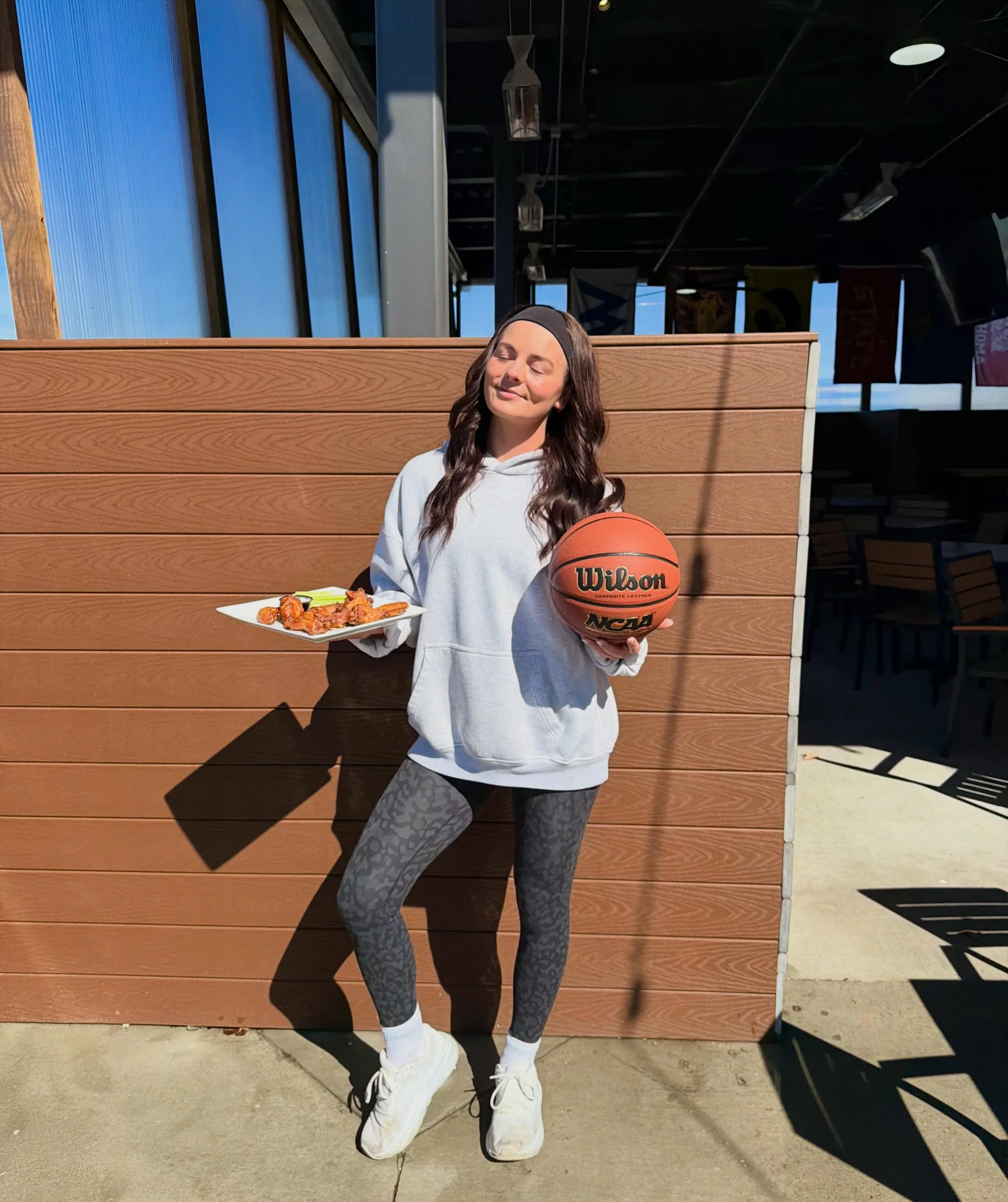 The best place to watch the NBA Finals is Merll&rsquo;s!🤩🏀
Knicks have won 2, Spurs have won 1, it&rsquo;s anyone&rsquo;s game! Join us at 7:30pm tonight🍺

#merlls #merllspubpatio #nbafinals #patioseason #waukeeiowa