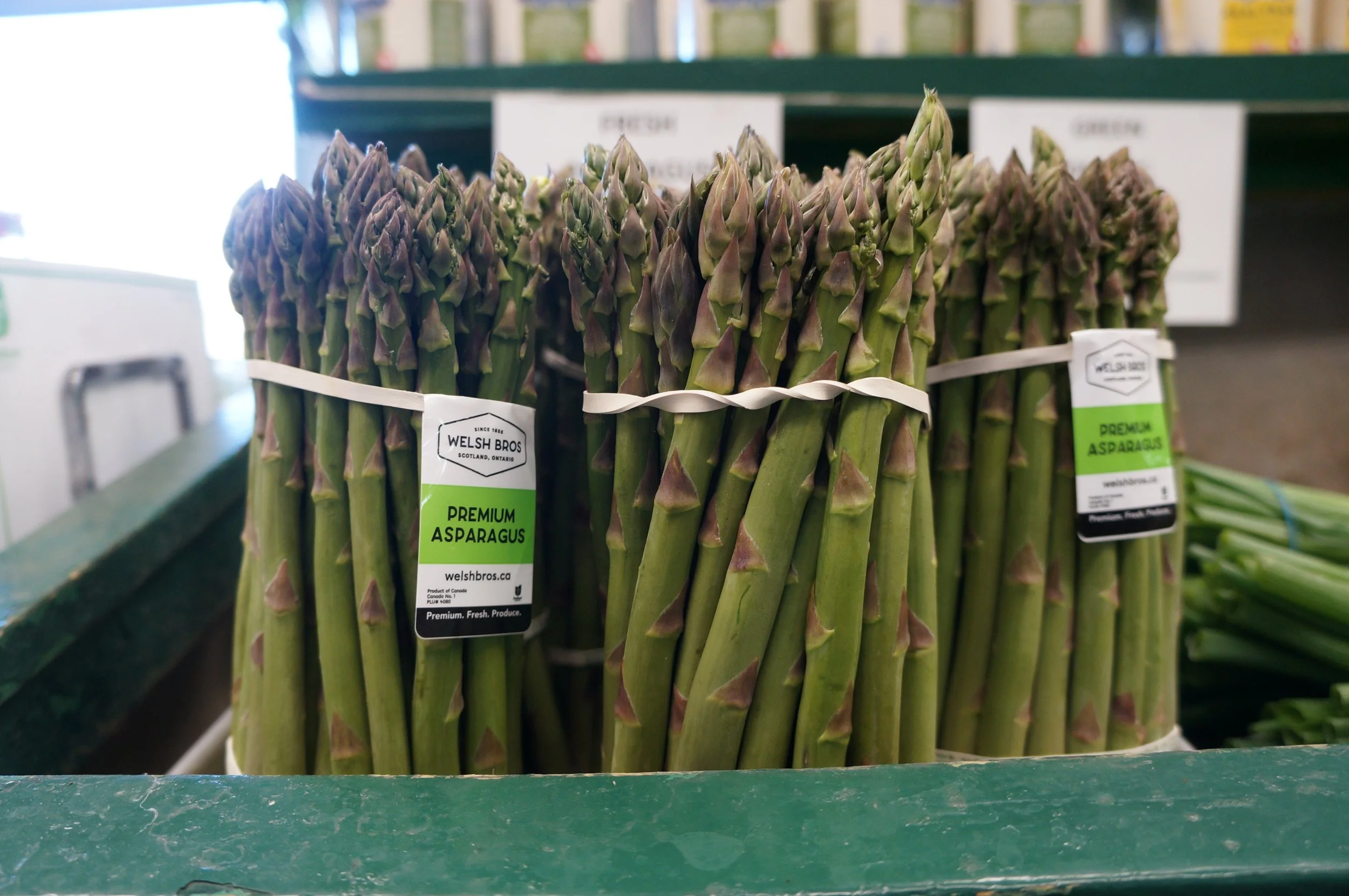 Fresh Ontario asparagus local market Severn