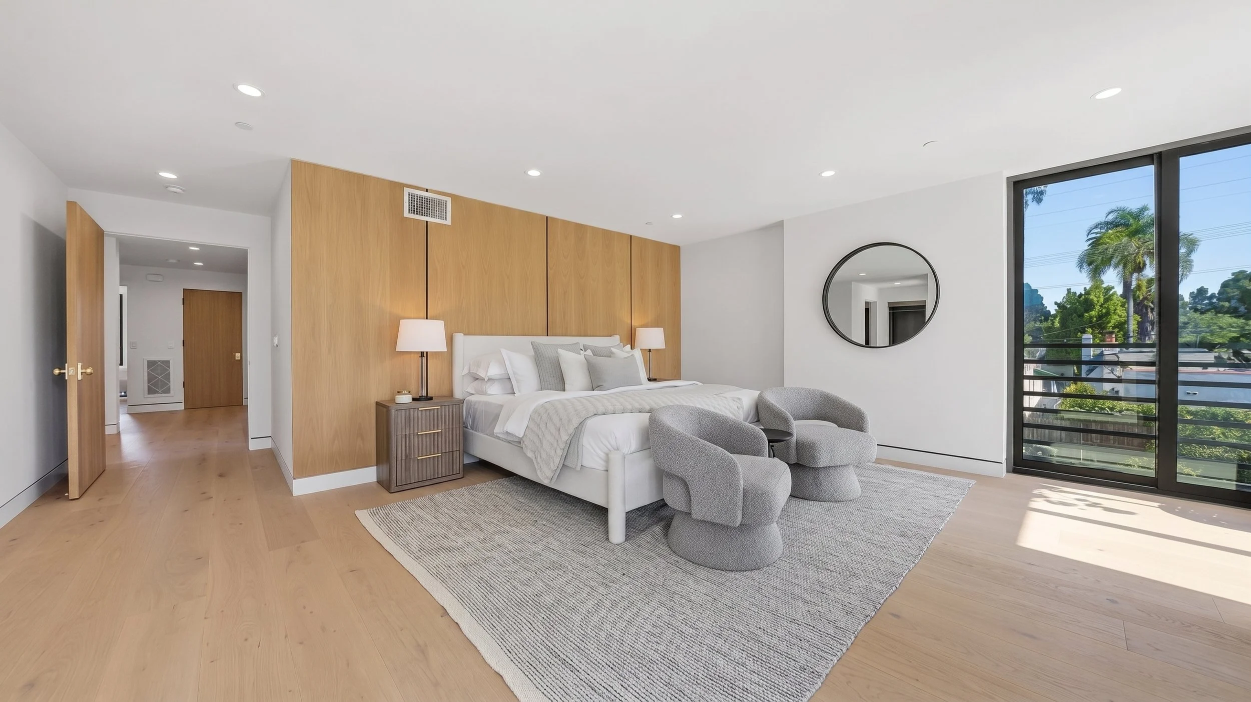 813 N Genesee Ave-room (1).jpg