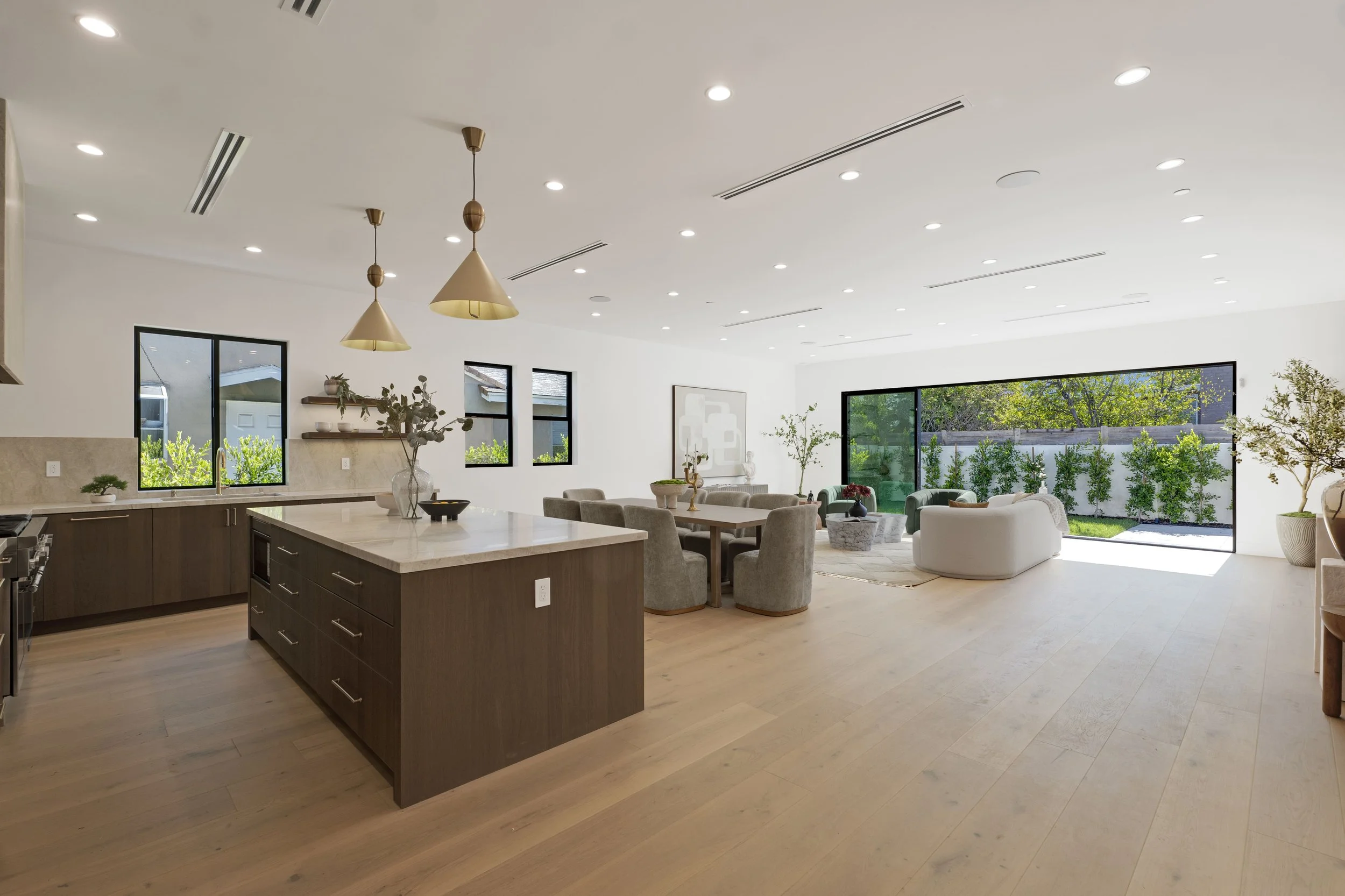 5814 Graves Ave, Encino -HsHProd-39.jpg