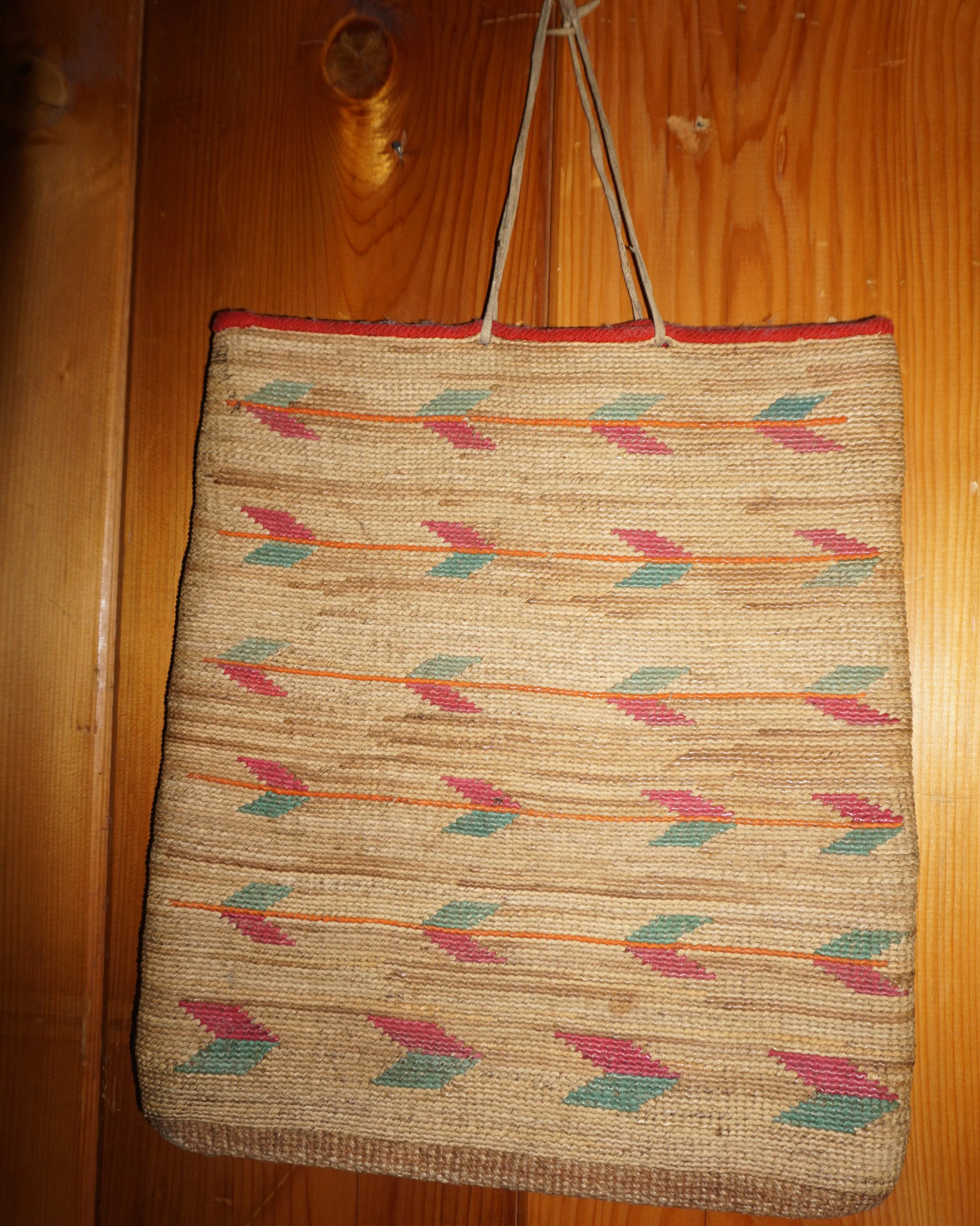 32  Nez Perce Cornhusk bag