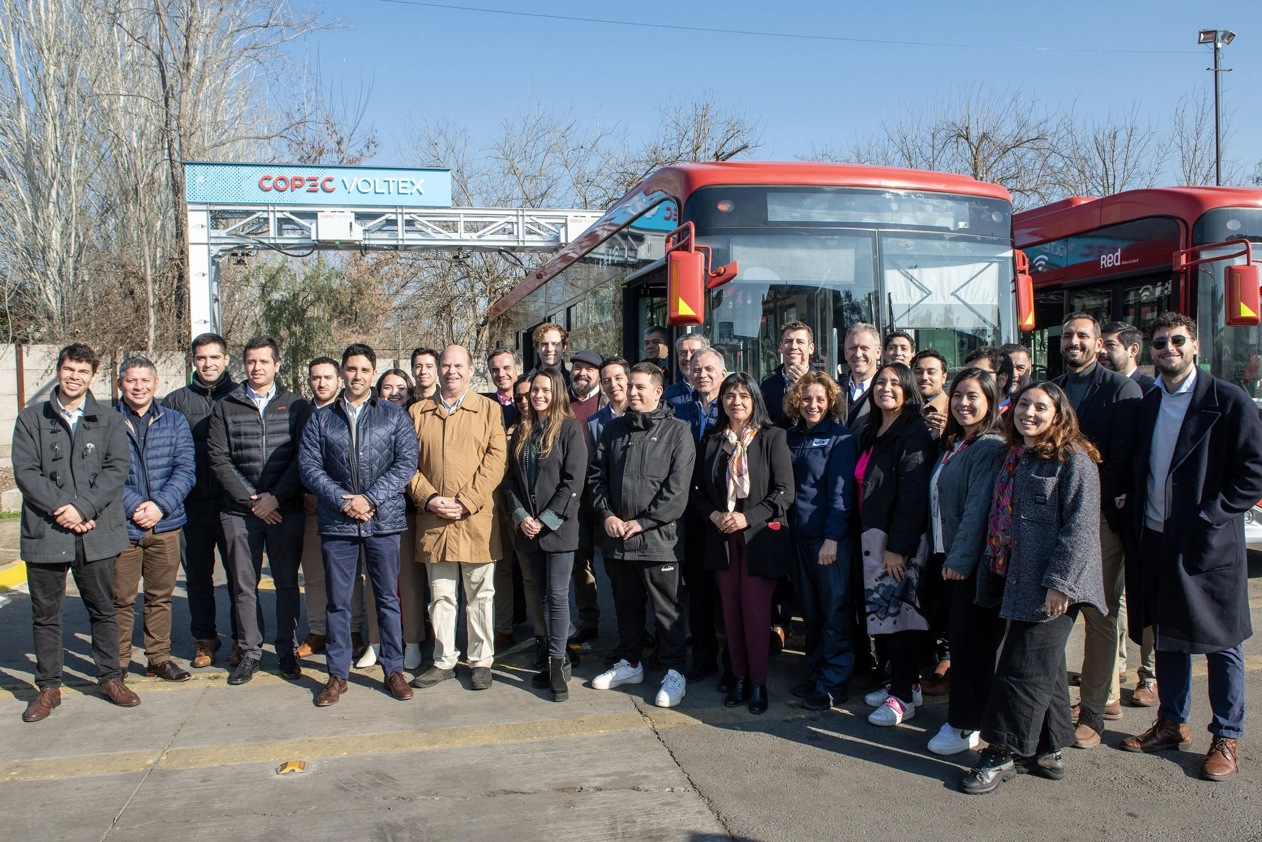 Copec inaugura el primero de sus 22 nuevos terminales que reforzarán el transporte eléctrico en la Región Metropolitana