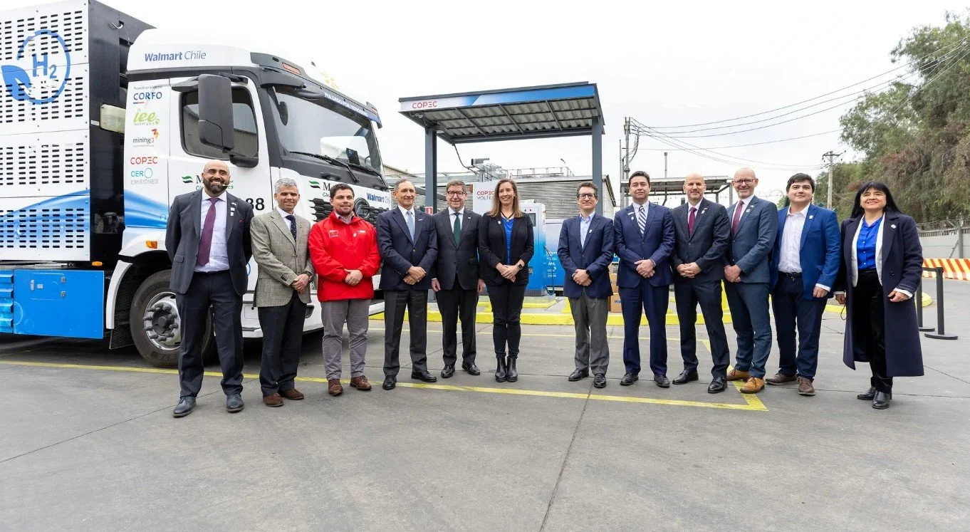 Walmart Chile y Copec inauguran primera hidrolinera para camiones de alto tonelaje