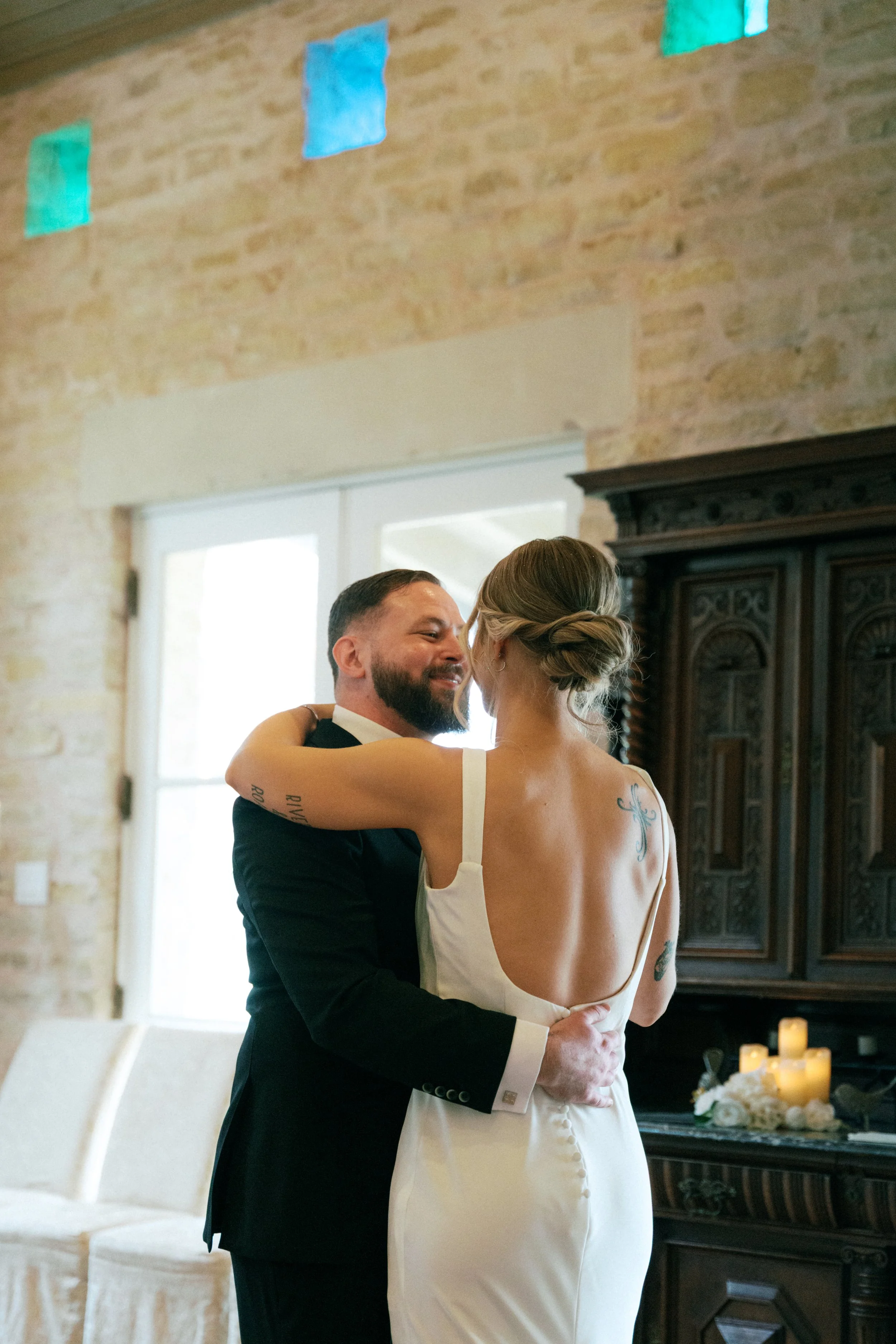 Bride and groom's first dance at Heirloom Hideaway Fort Worth