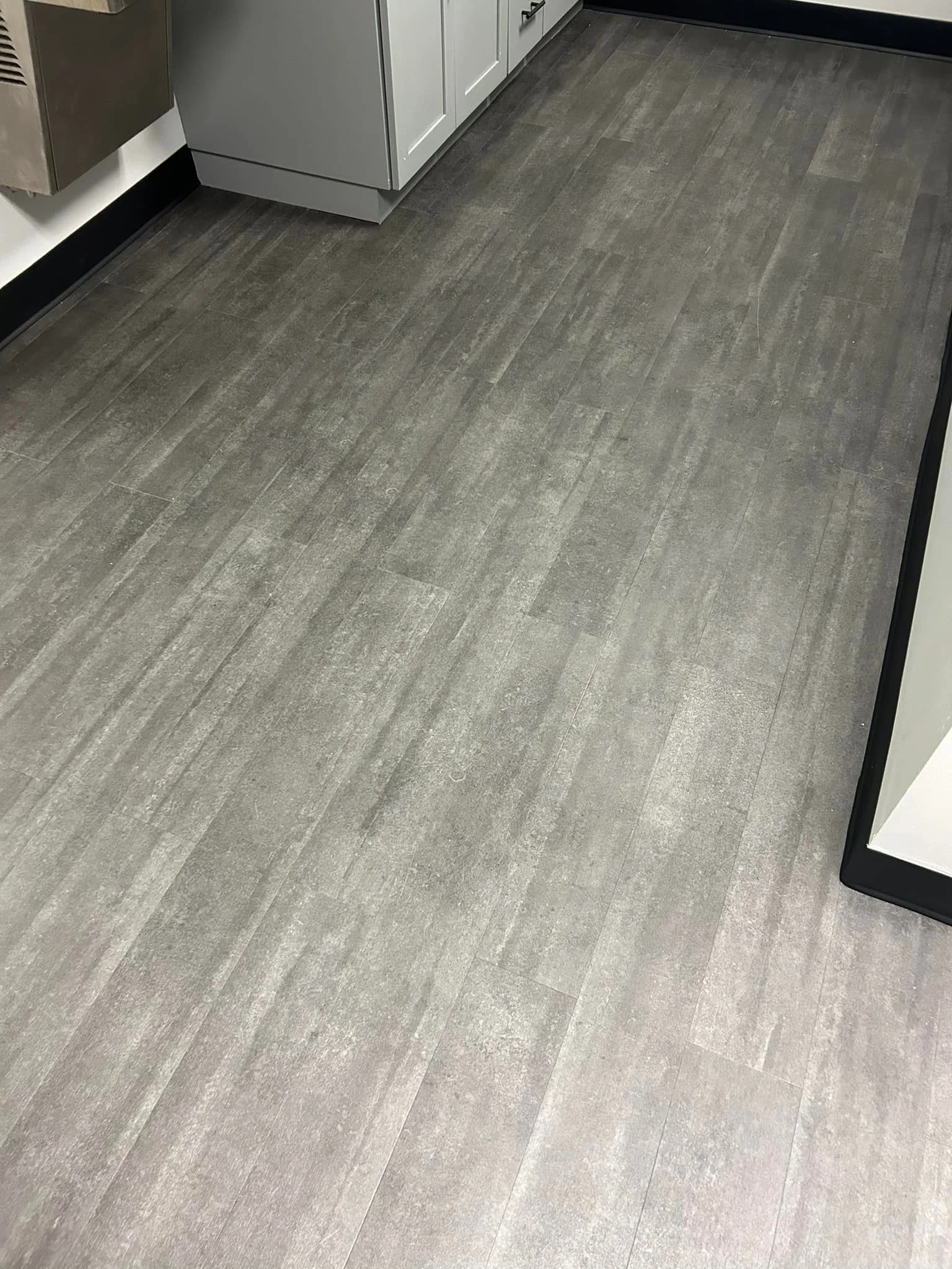 Mohawk Group 
Hem GT178 - Easy 989
Colorbeat GT298 - Ground Turmeric 142
Colorbeat GT160 - Ground Turmeric 142
ZipIt GT296 - Easy 989
Jean GT177 - Easy 989
Selvedge GT179 - Easy 989
Rugged Foundation CO191 - Charcoal Dust 980