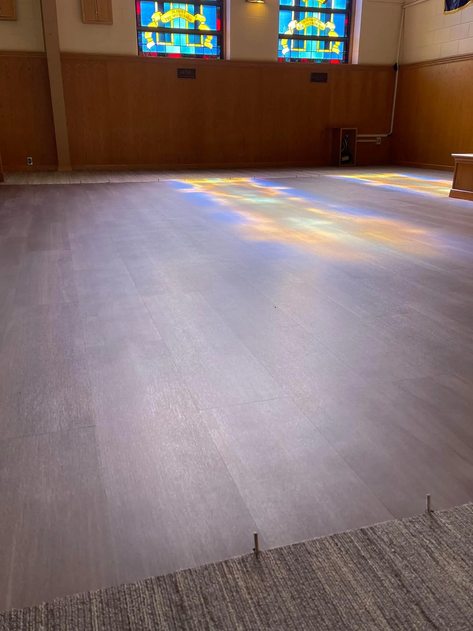 522 yds - Mohawk Digital Terrain - 12BY36 - GT341 - 949 Fossil.
3,417.51 sq ft - Interface - Studio Set - A00705 Titanium