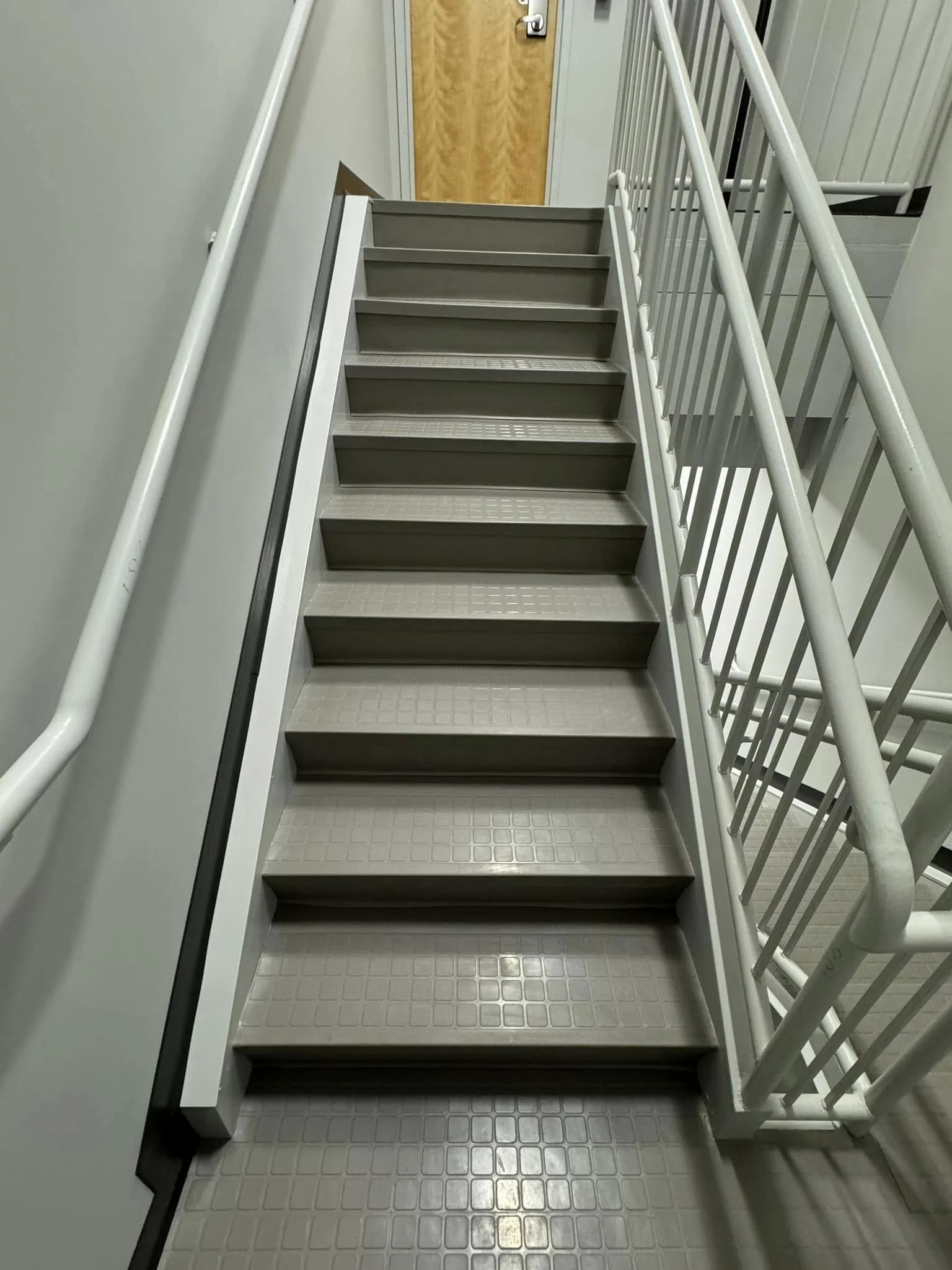 J+J Flooring (CPT) Roppe Corporation (Treads/RT) Tarkett Official (RB) Armstrong Flooring (VCT) 